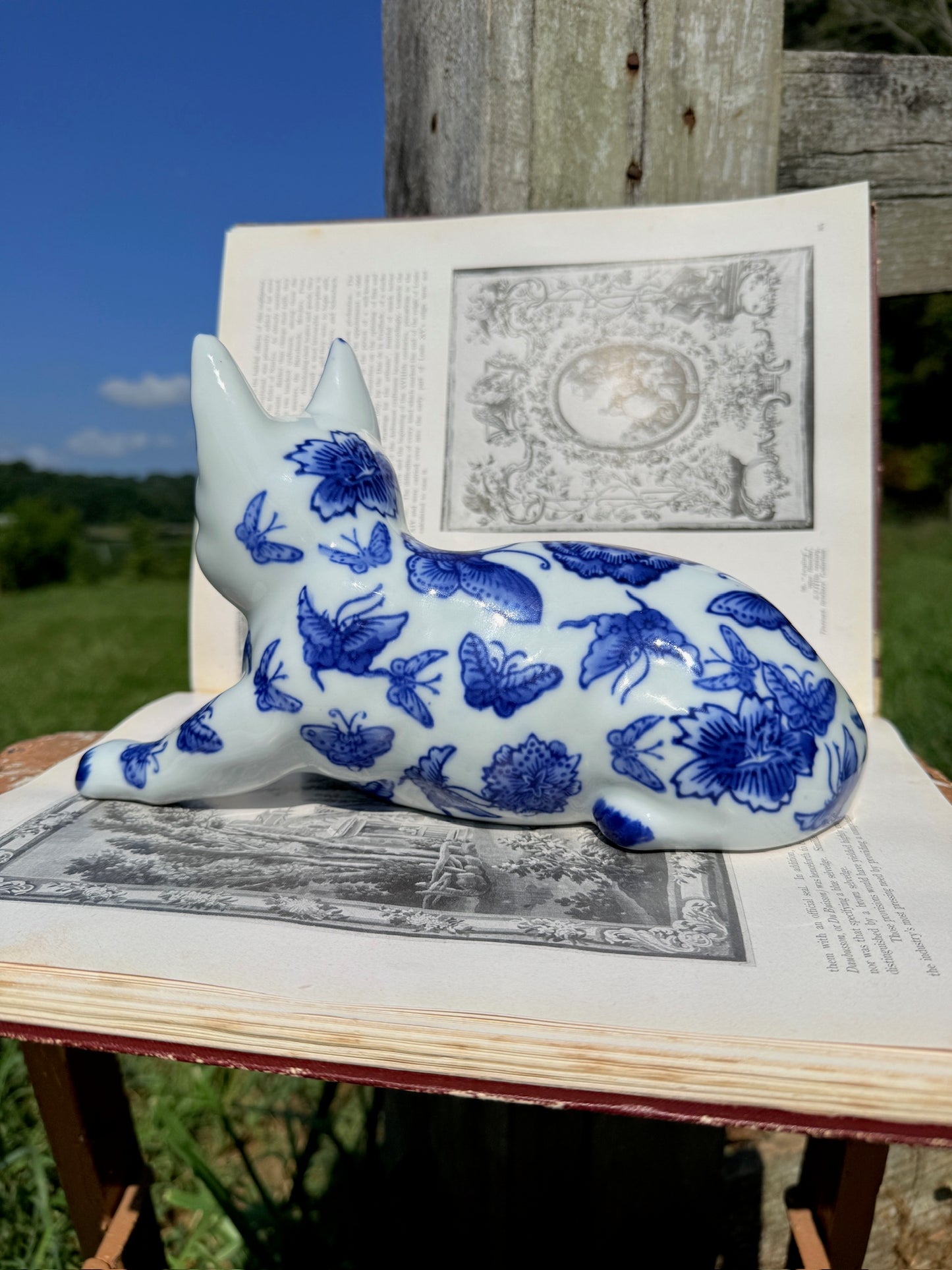 Vintage 1980s Ceramic Blue Willow Style Cat Statue
