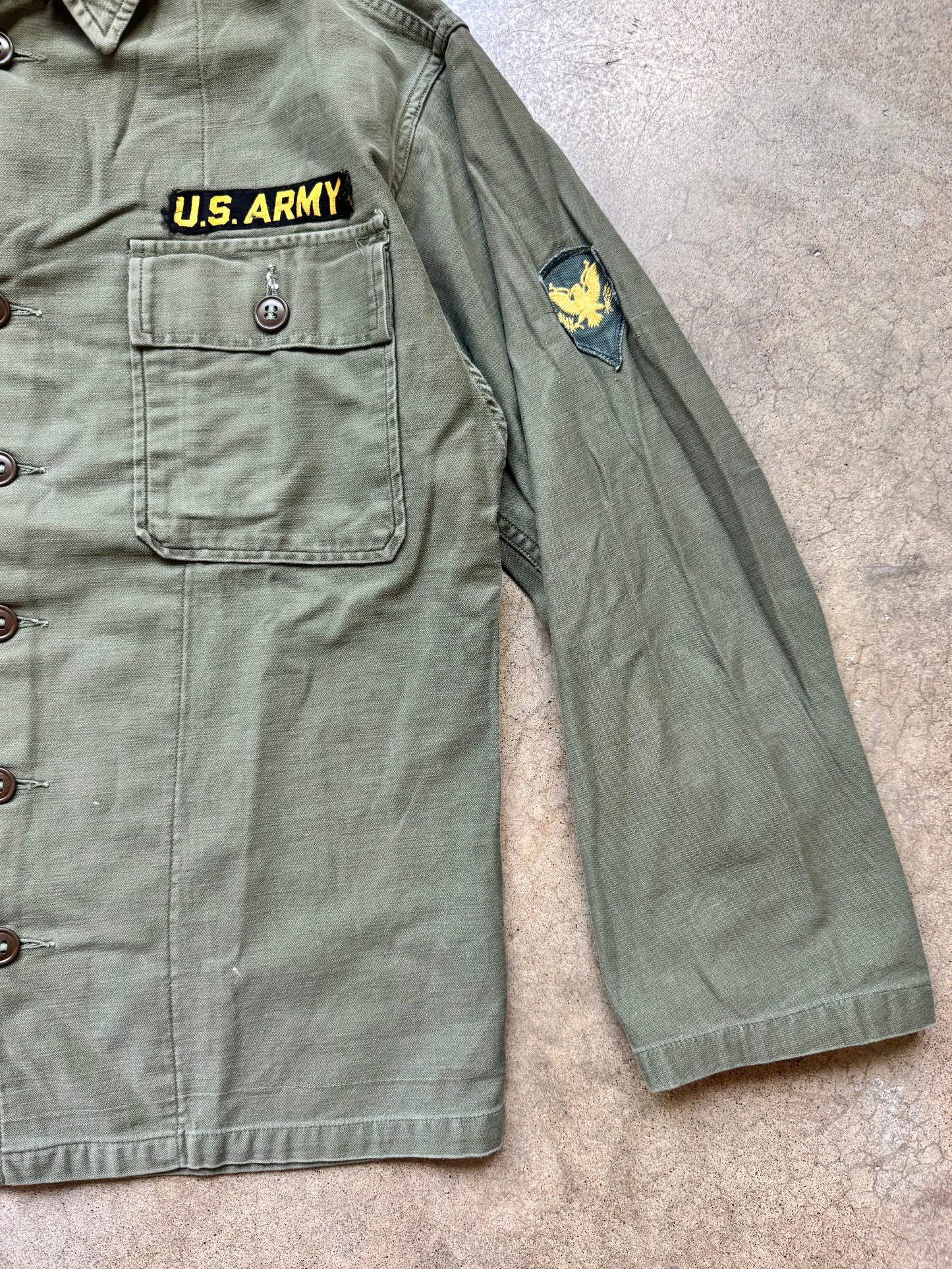 Vintage U.S. Army OG-107 Type 1 Sateen Cotton Fatigue Shirt | Medium