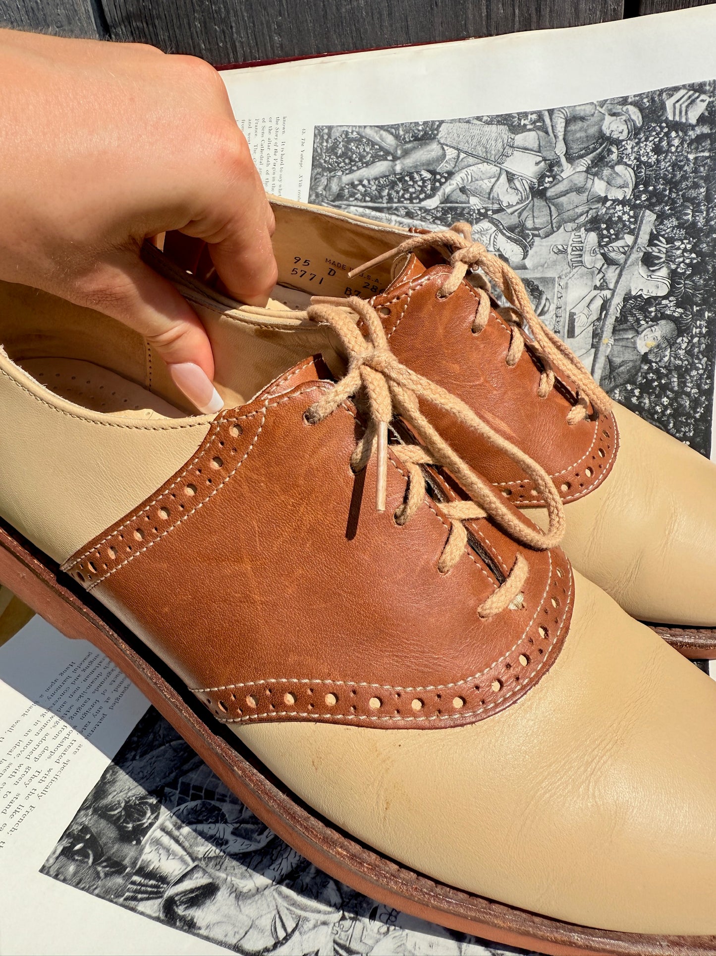 Vintage 1980s Cole Haan Two-Tone Saddle Oxford Shoes | Men’s 9.5