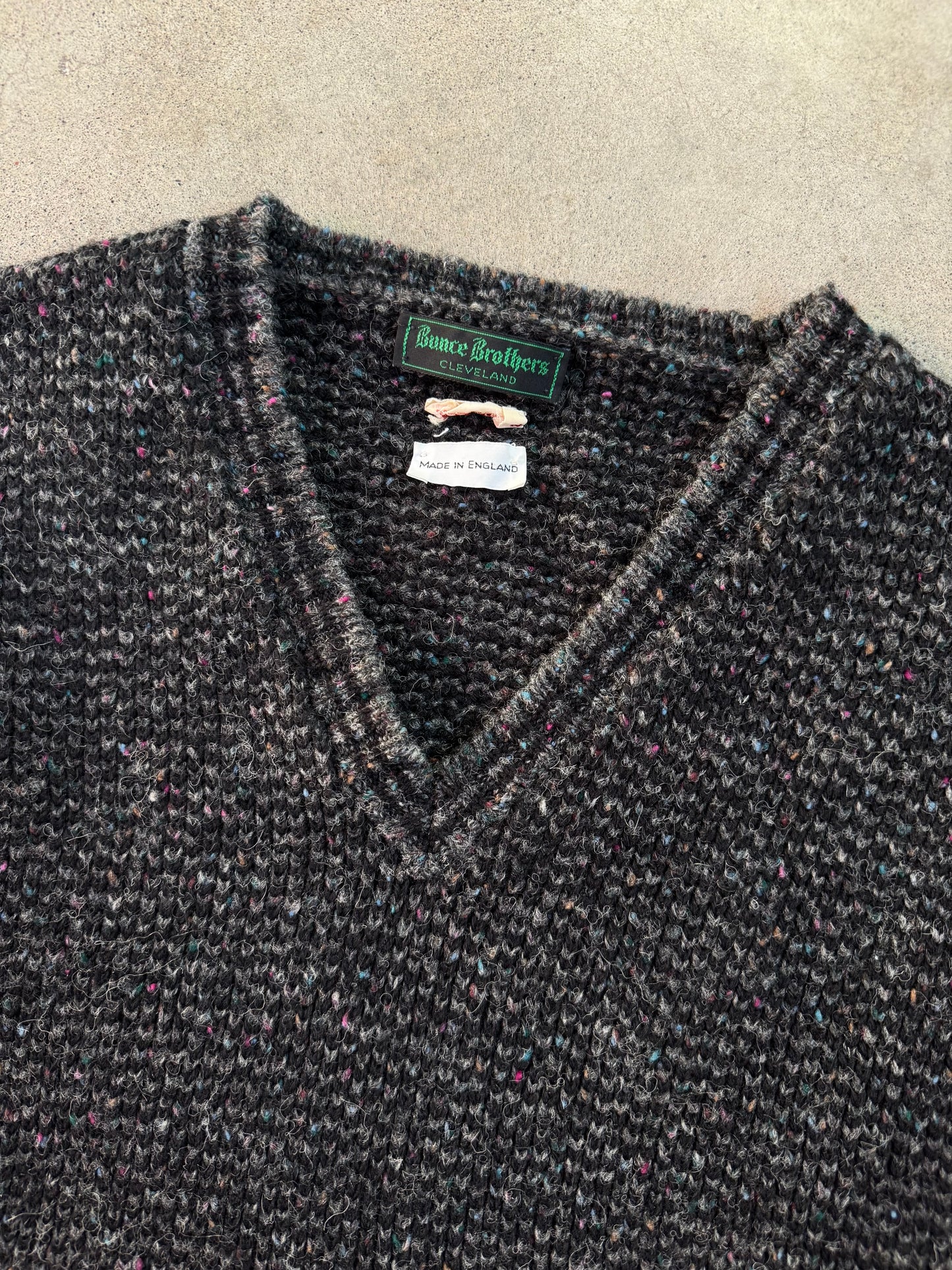 Vintage 1950s Bunce Brothers Cleveland Speckled Wool V-Neck Sweater | M/L