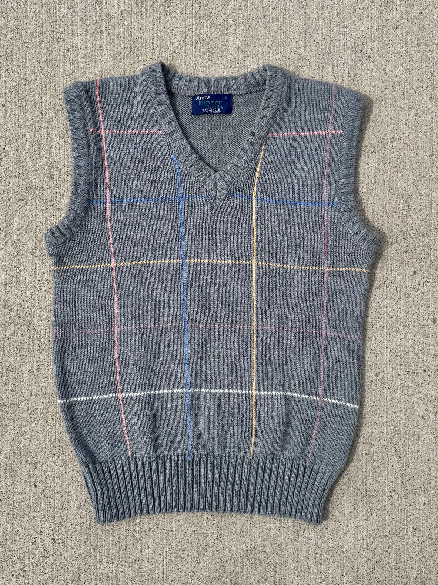 Vintage 1980s Arrow Grey Acrylic Knit Sweater Vest | Small