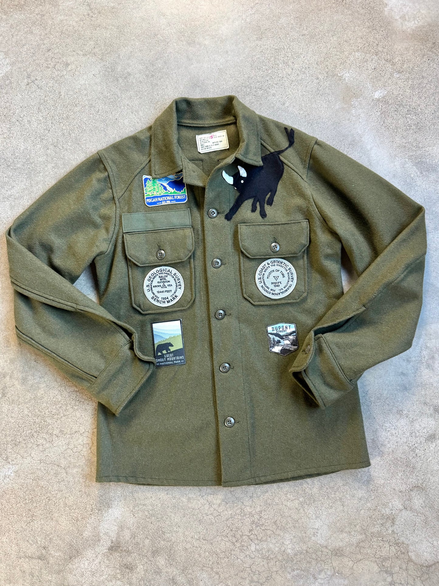 Vintage 1980s Military Issue Green Wool Shirt Jacket w/ National Park Patches | Small