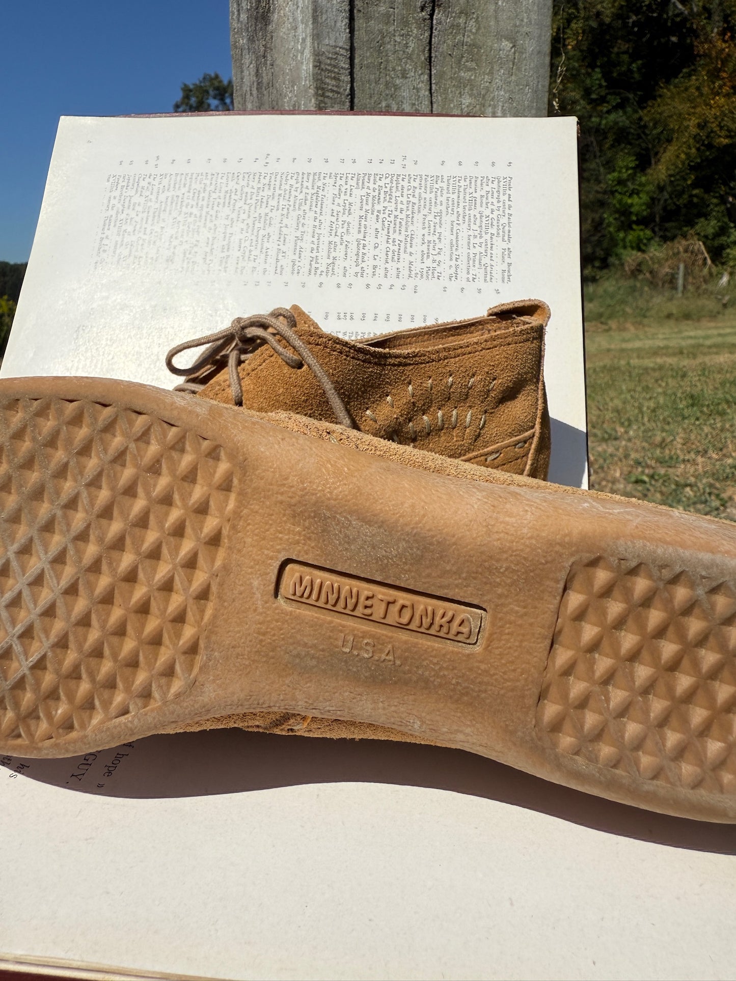 Vintage 1970s Minnetonka Suede Moccasins | Women’s 7