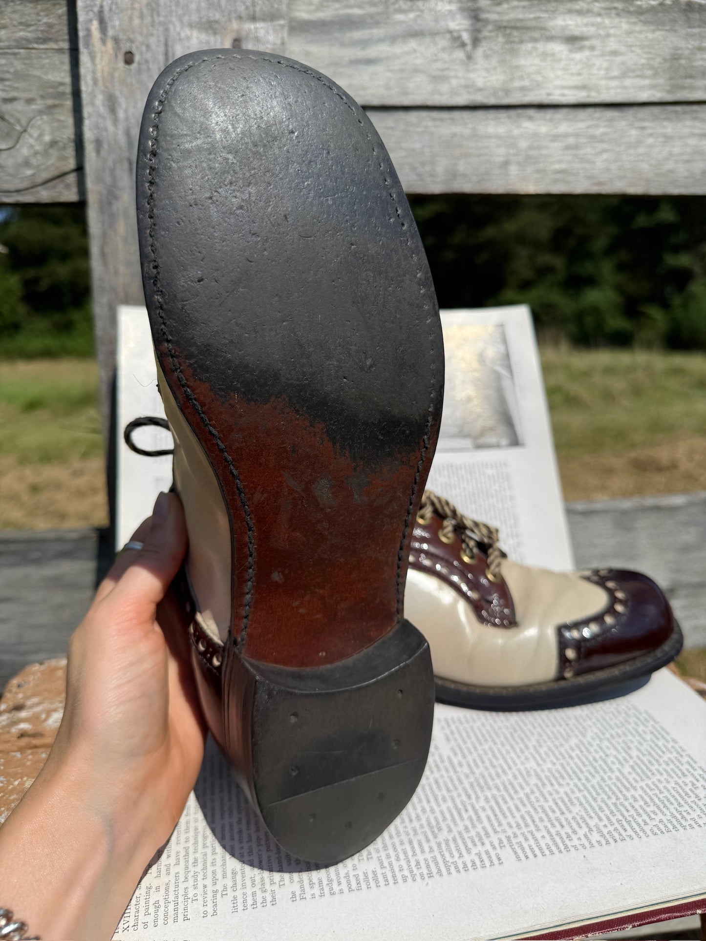 Vintage 1970s Patent Leather Two-Tone Oxford Shoes | Women’s 9.5