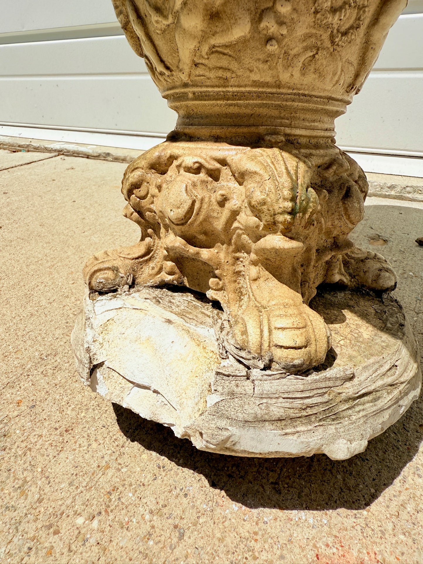 Vintage 1950s Baroque Style Marble Top Cherub Plaster Side Table