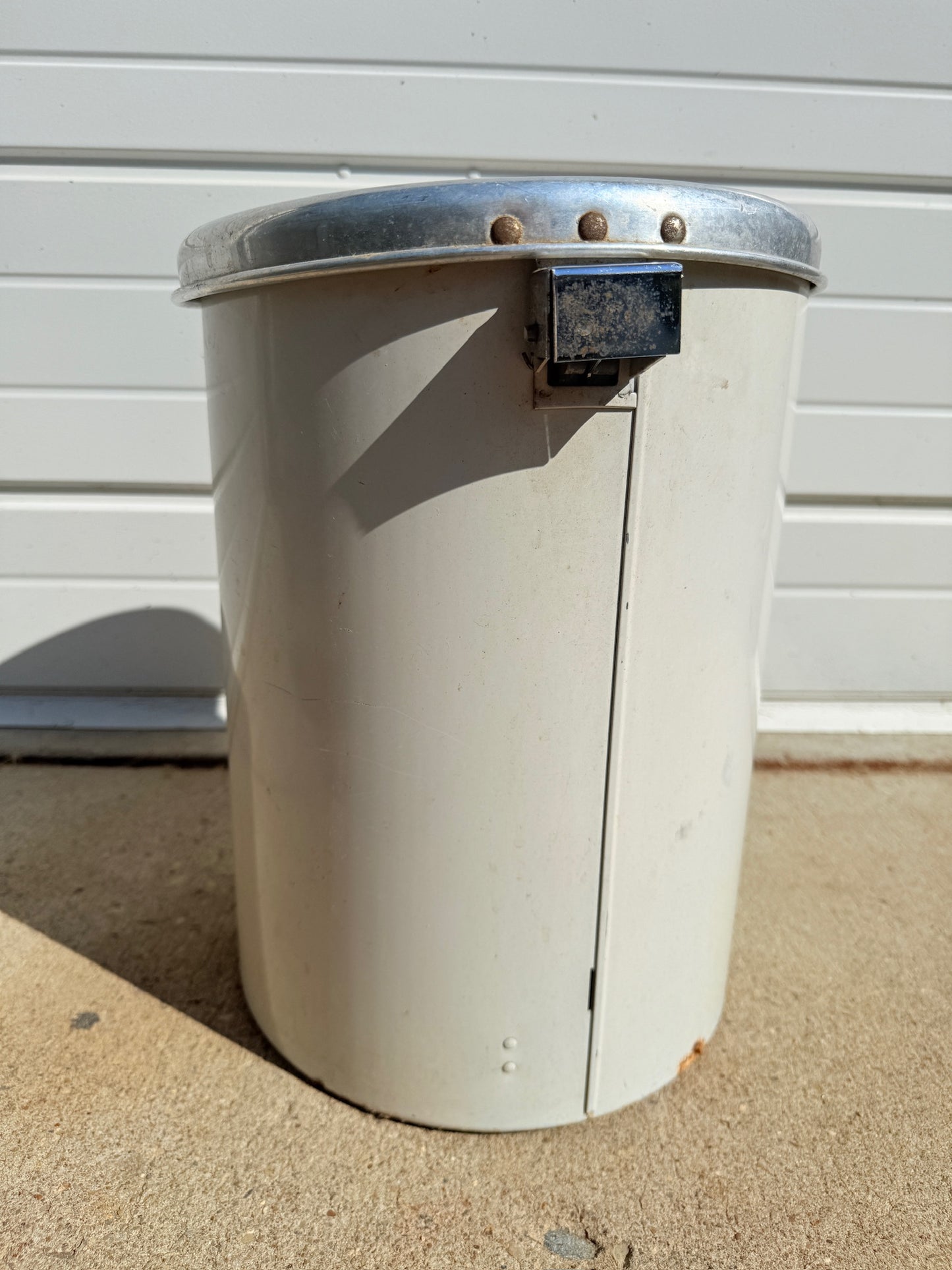 Vintage 1940s Beauty Can "Swan" Tin Trash Can