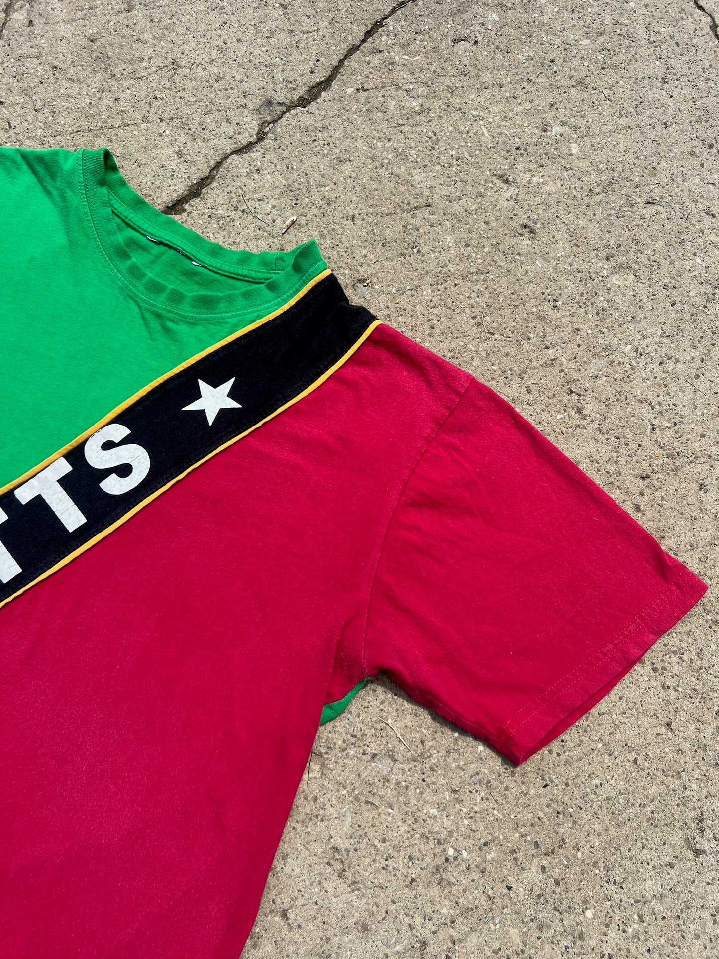 Vintage 1990s Green & Red St. Kitts Flag Tee | Large
