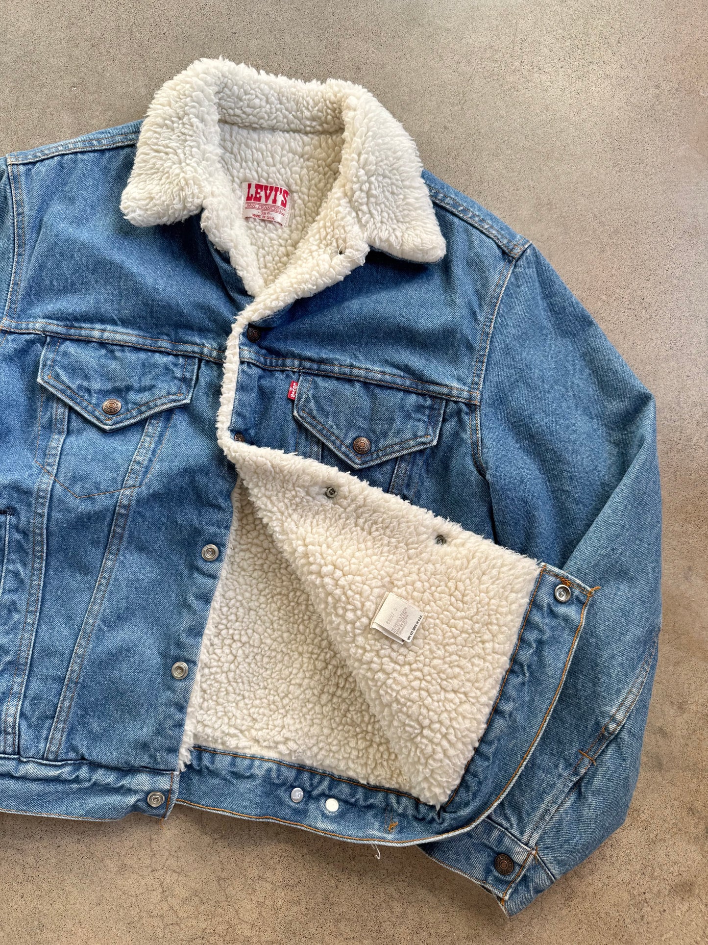 Vintage 1980s Levi's Sherpa Lined Denim Jacket | 36R