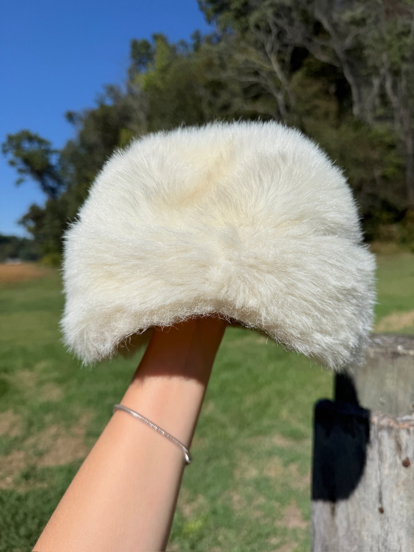 Vintage 1960s White Faux Fur Winter Hat