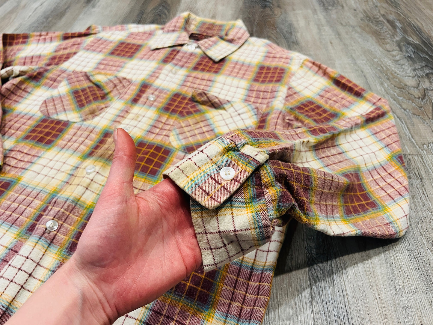 Vintage 1970s Kingsport Worn Cotton Flannel Shirt | Medium