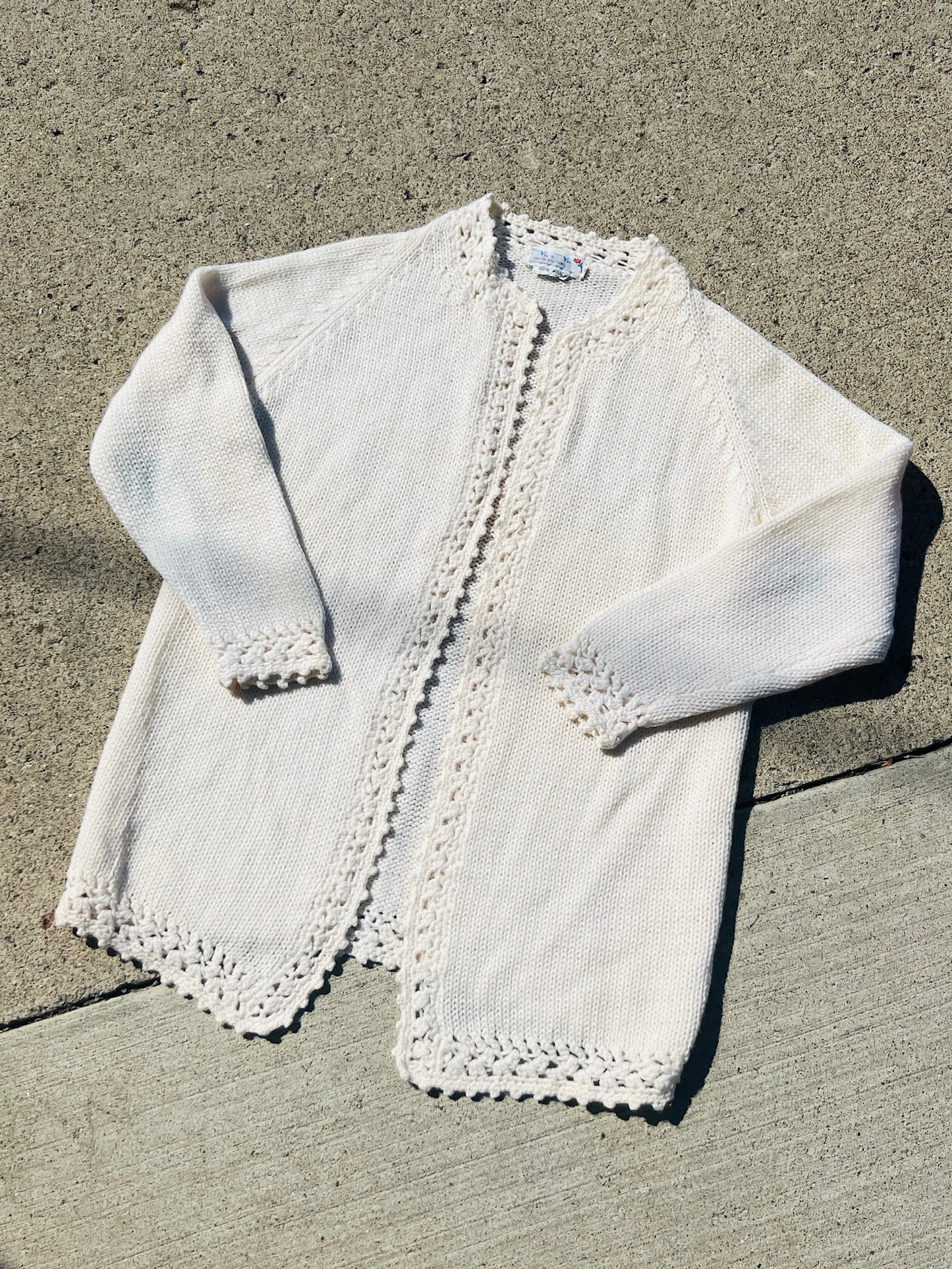 Vintage 1950s Vic & Vic Cream Wool Knit Cardigan | Medium
