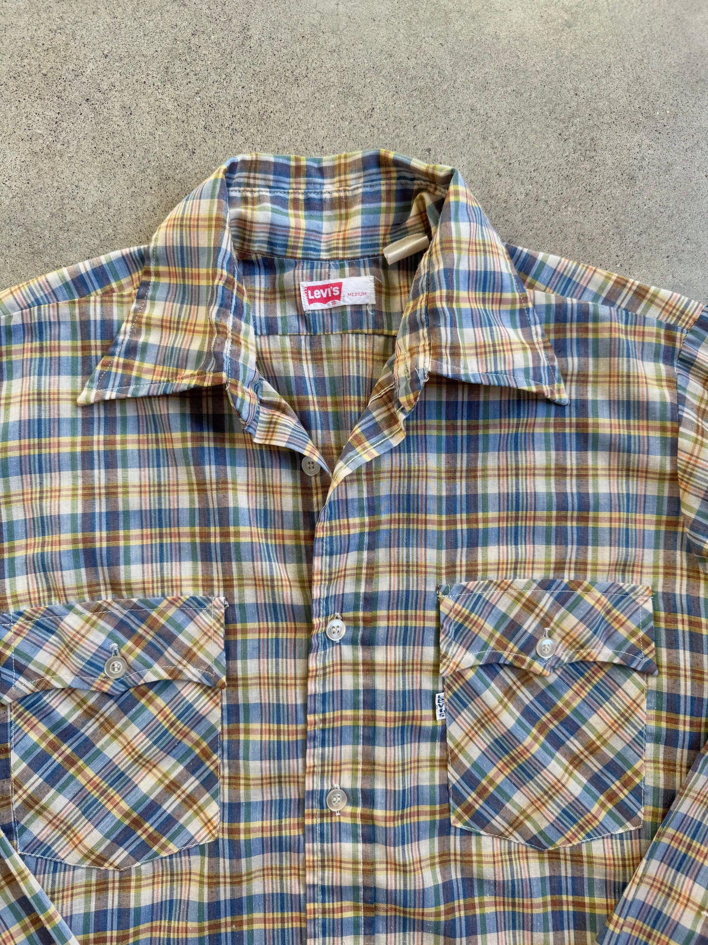 Vintage 1980s Levi's Plaid Button-Up Western Shirt | Medium