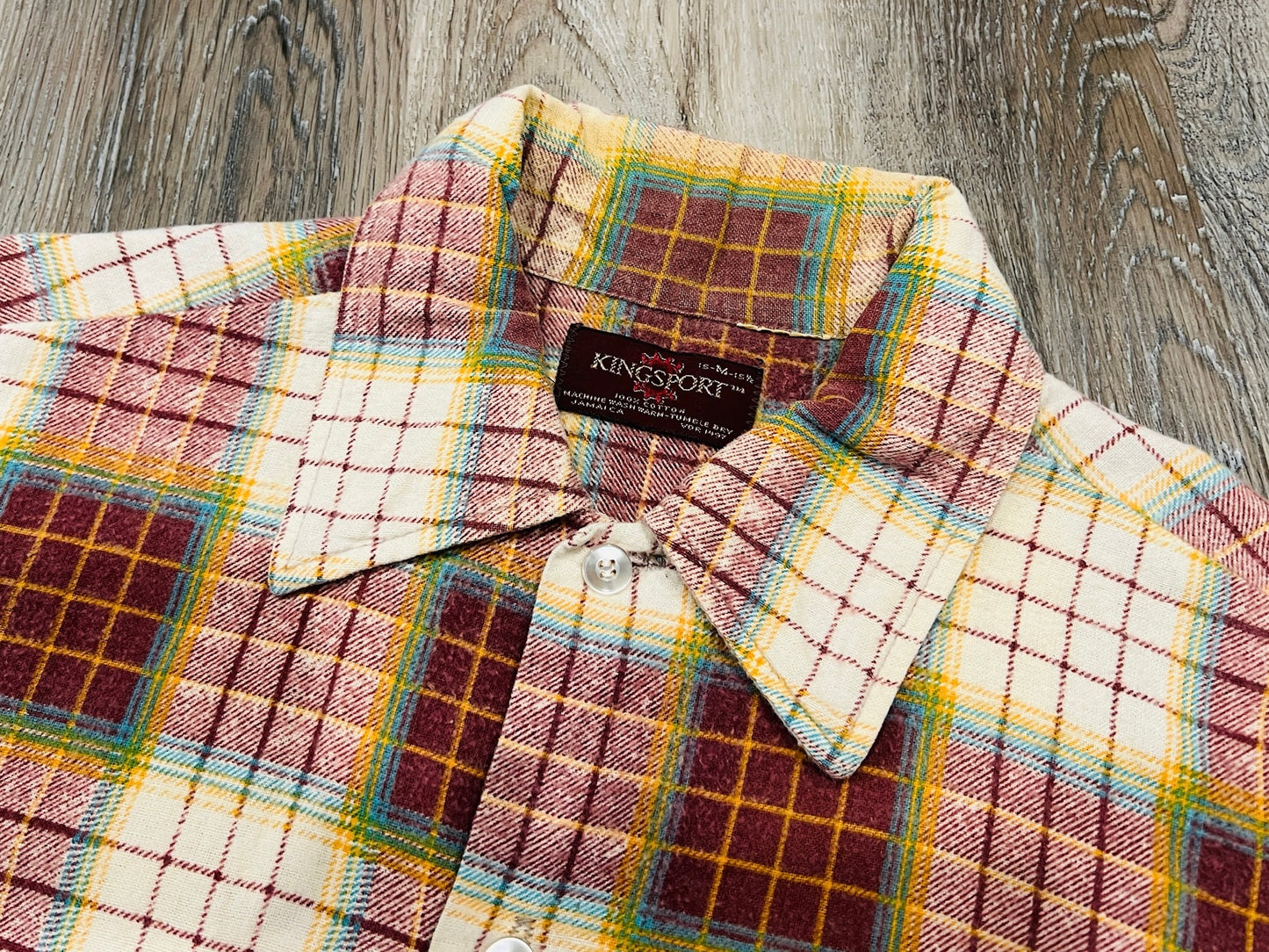 Vintage 1970s Kingsport Worn Cotton Flannel Shirt | Medium