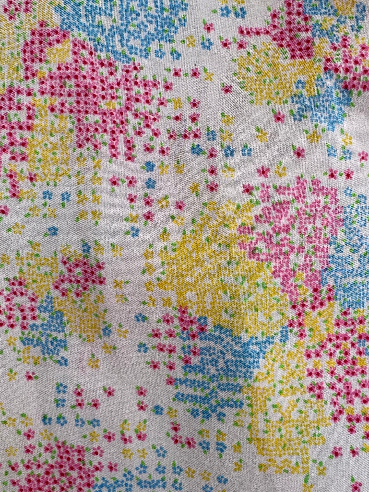 Vintage 1960s Multi-Color Pixel Floral Print Sleeveless Blouse | Large