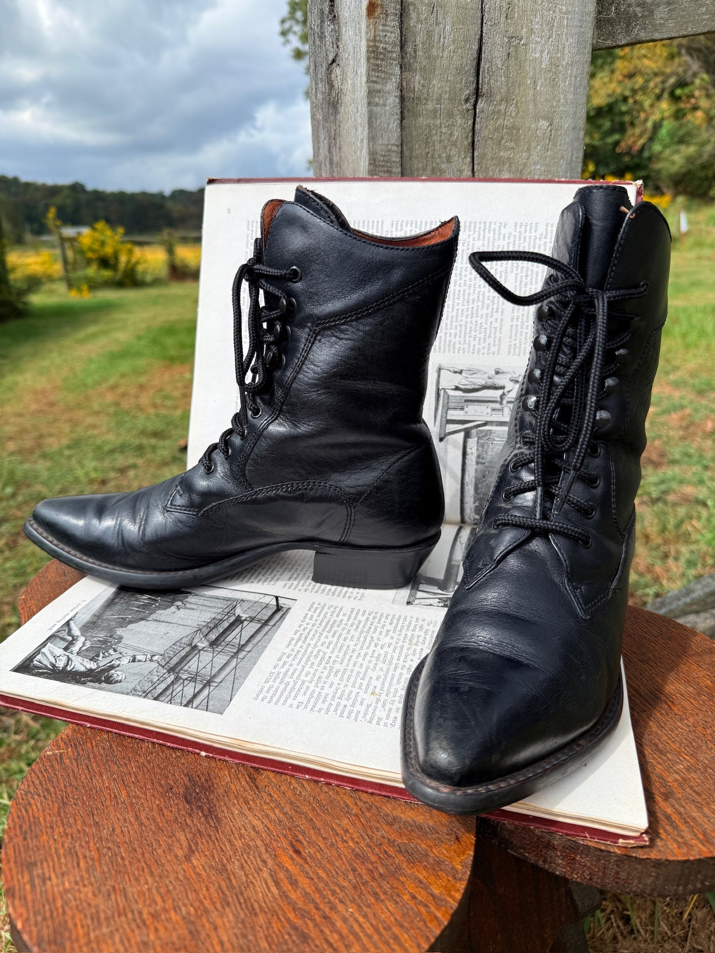 Vintage 1990s Nine West Black Leather Western-Style Boots | Women’s 7