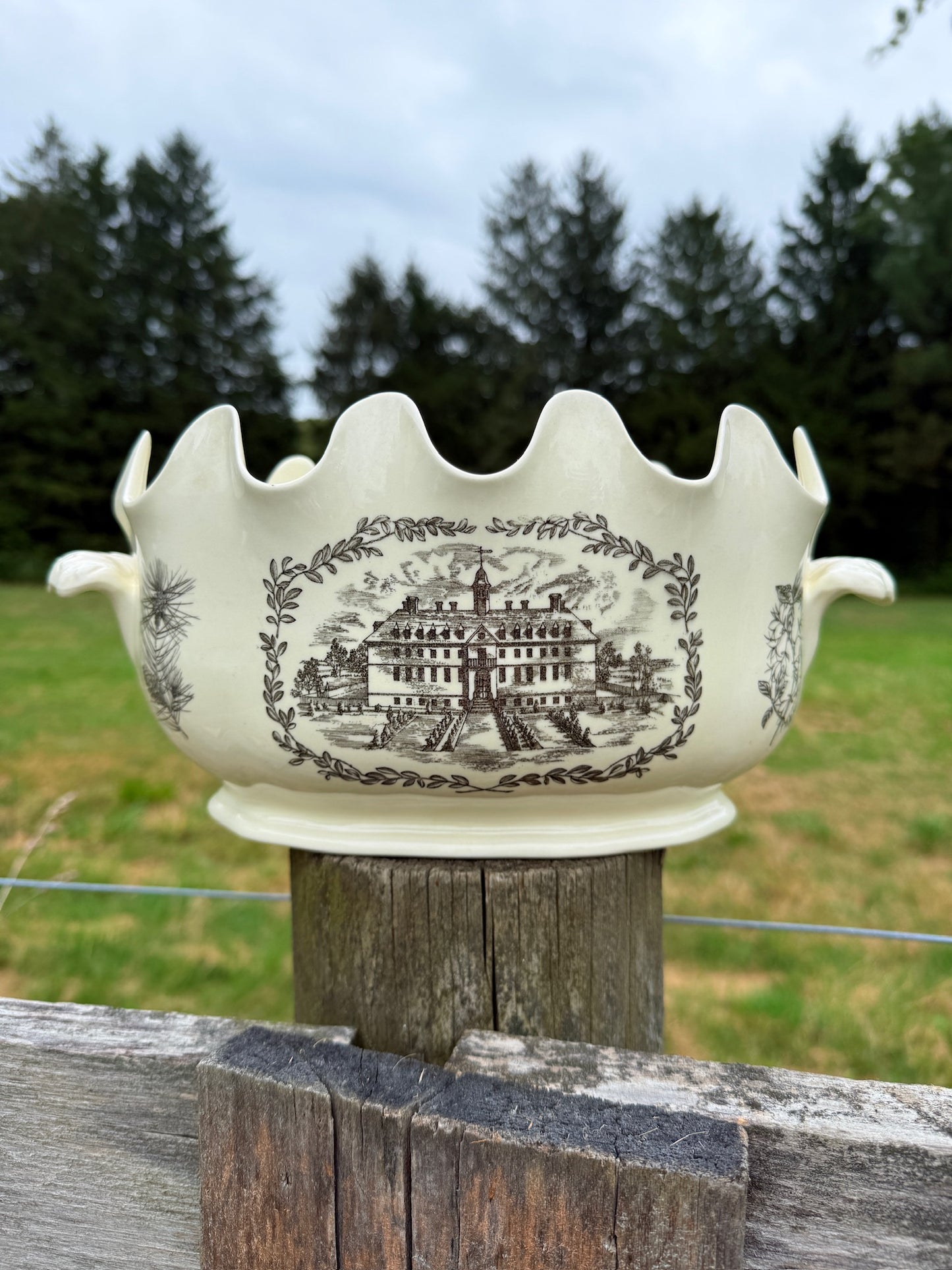 Vintage 1955 Wedgwood Williamsburg Reproduction Ceramic Punch Bowl
