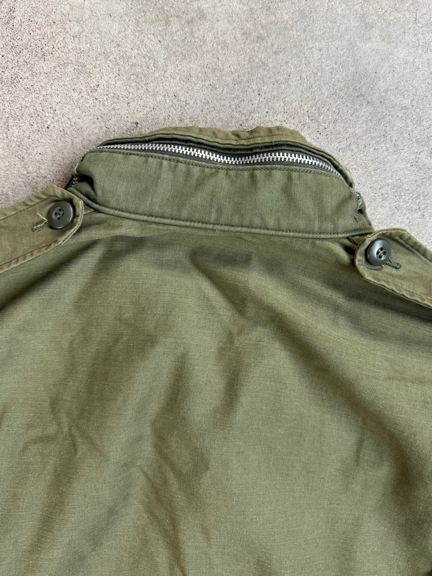 Vintage 1970s U.S. Army Military Issue Field Jacket | Small