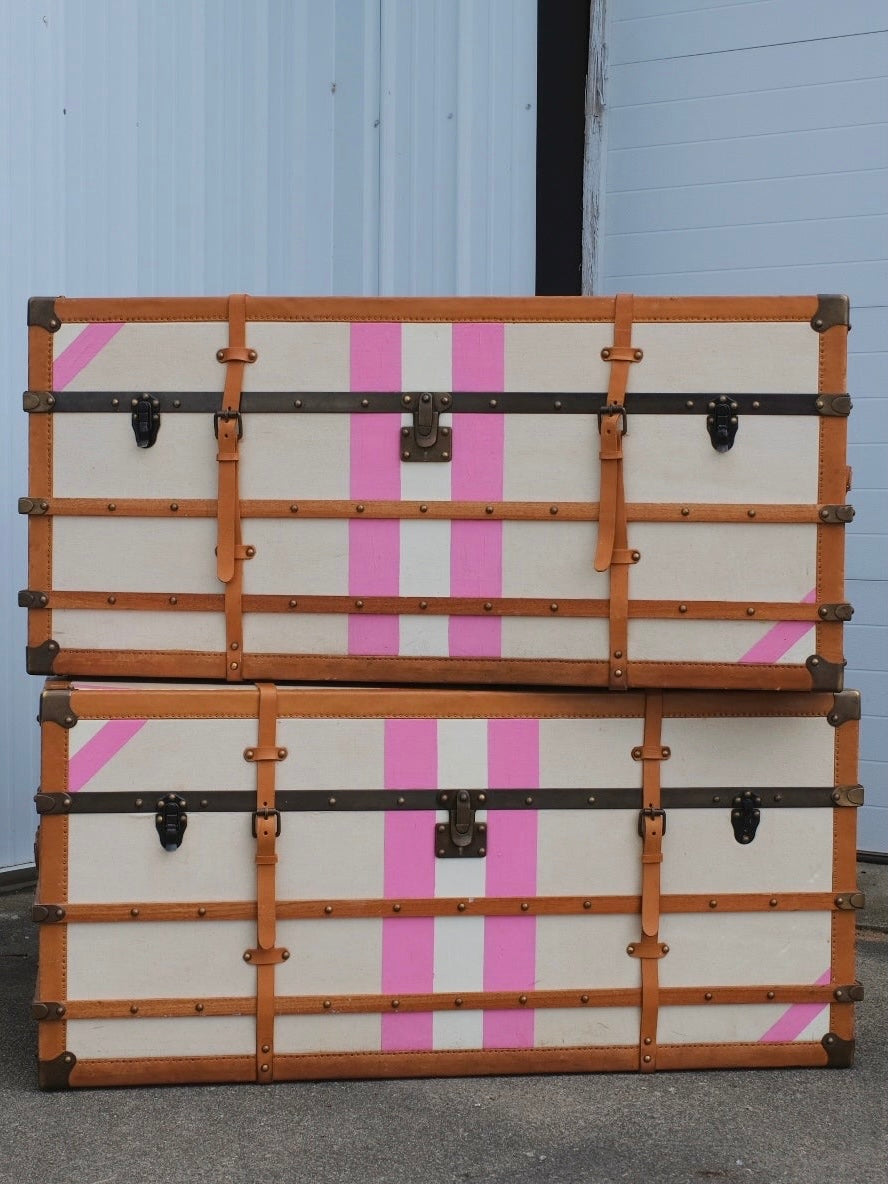 1990’s Victoria’s Secret | PINK Floor Display Trunk