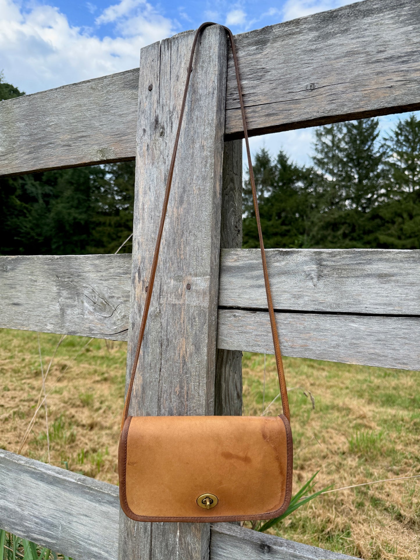 Vintage 1970s Coach Dinky Bag NYC | British Tan Style No. 9375