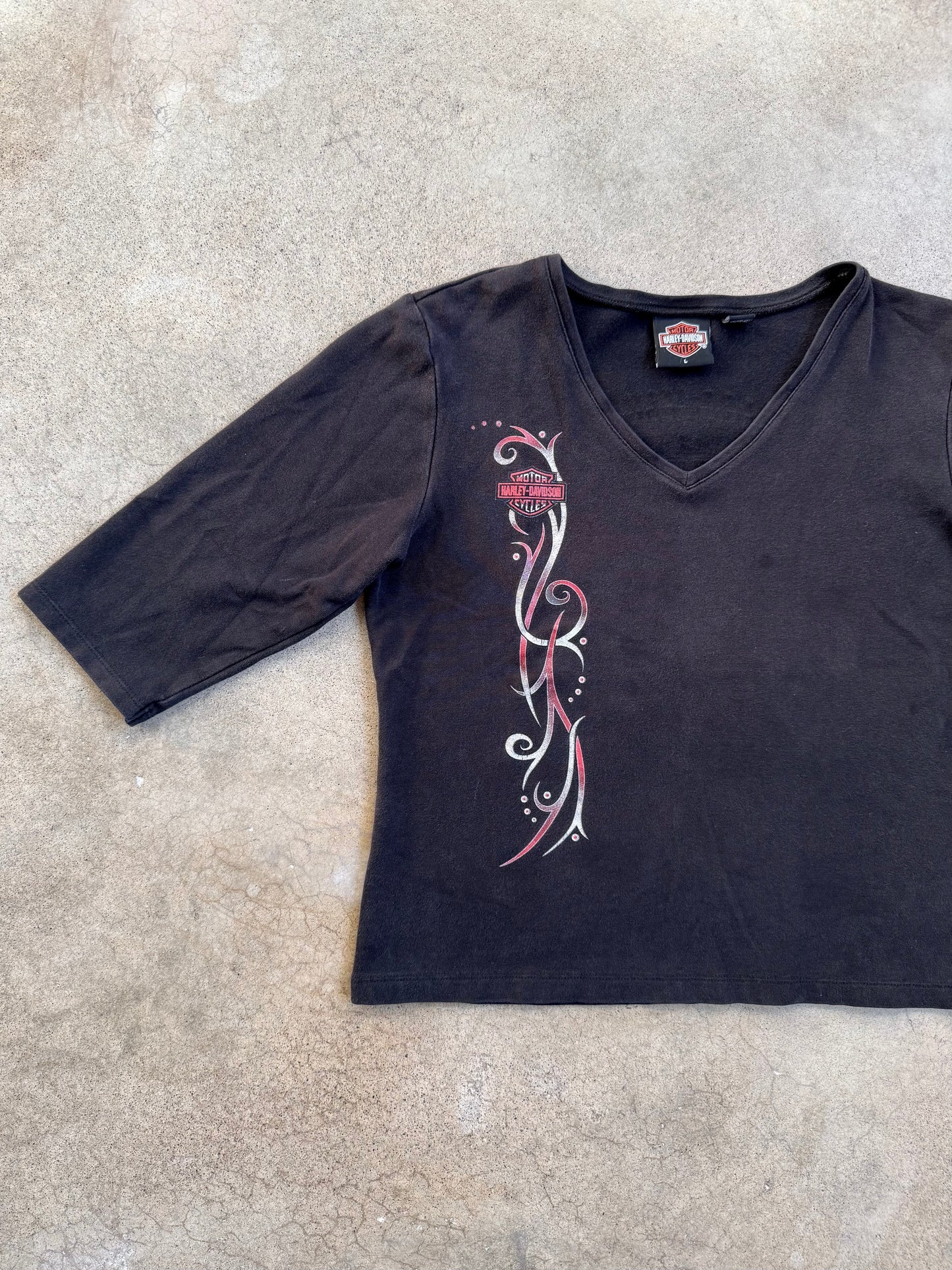 2000s Chi-Town Harley Davidson Cropped Cotton V-Neck Graphic Tee | Large