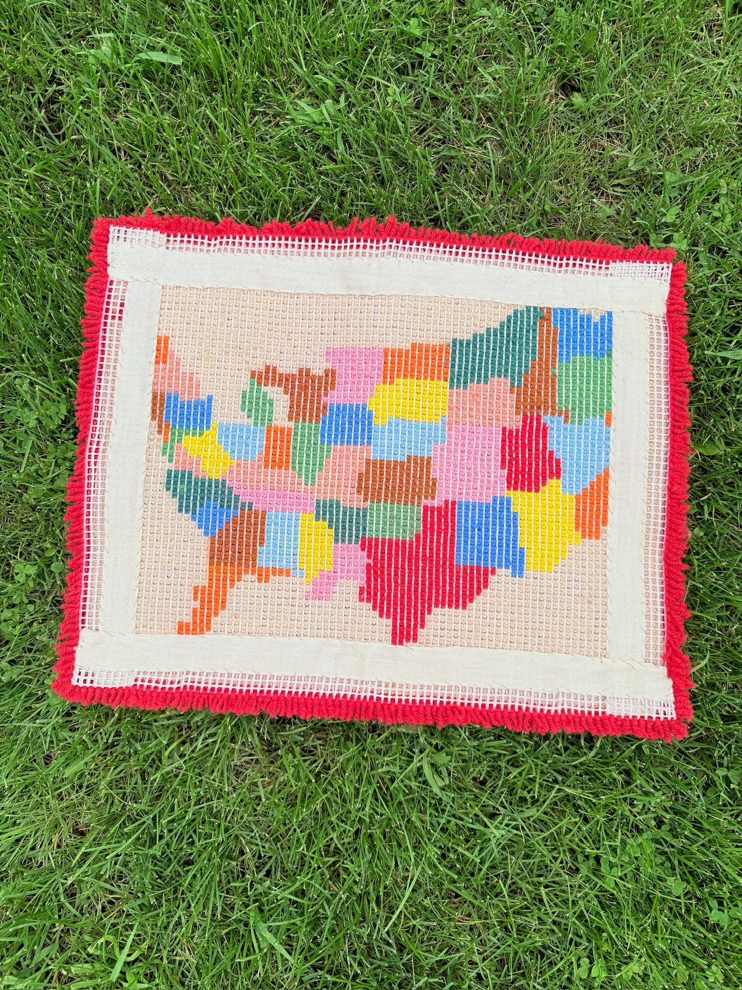 Vintage 1970s Colorful USA Map Latch Hook Rug