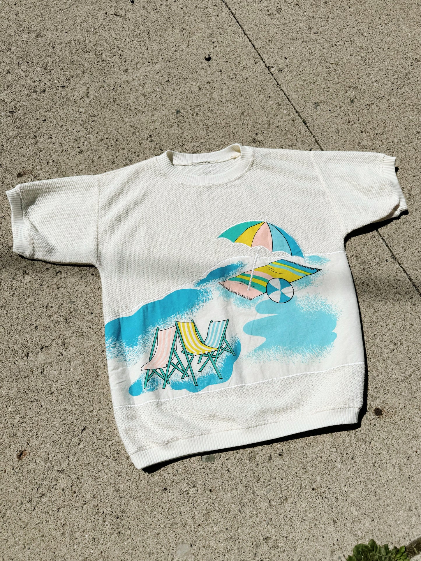 Vintage 1980s Beach Scene Short Sleeve Knit Sweatshirt | Medium