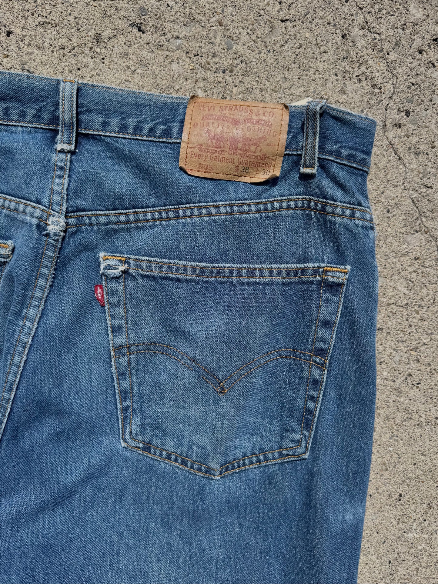 Vintage 1990s Levi’s 505 Worn-In Medium Wash Jeans | Waist 38”