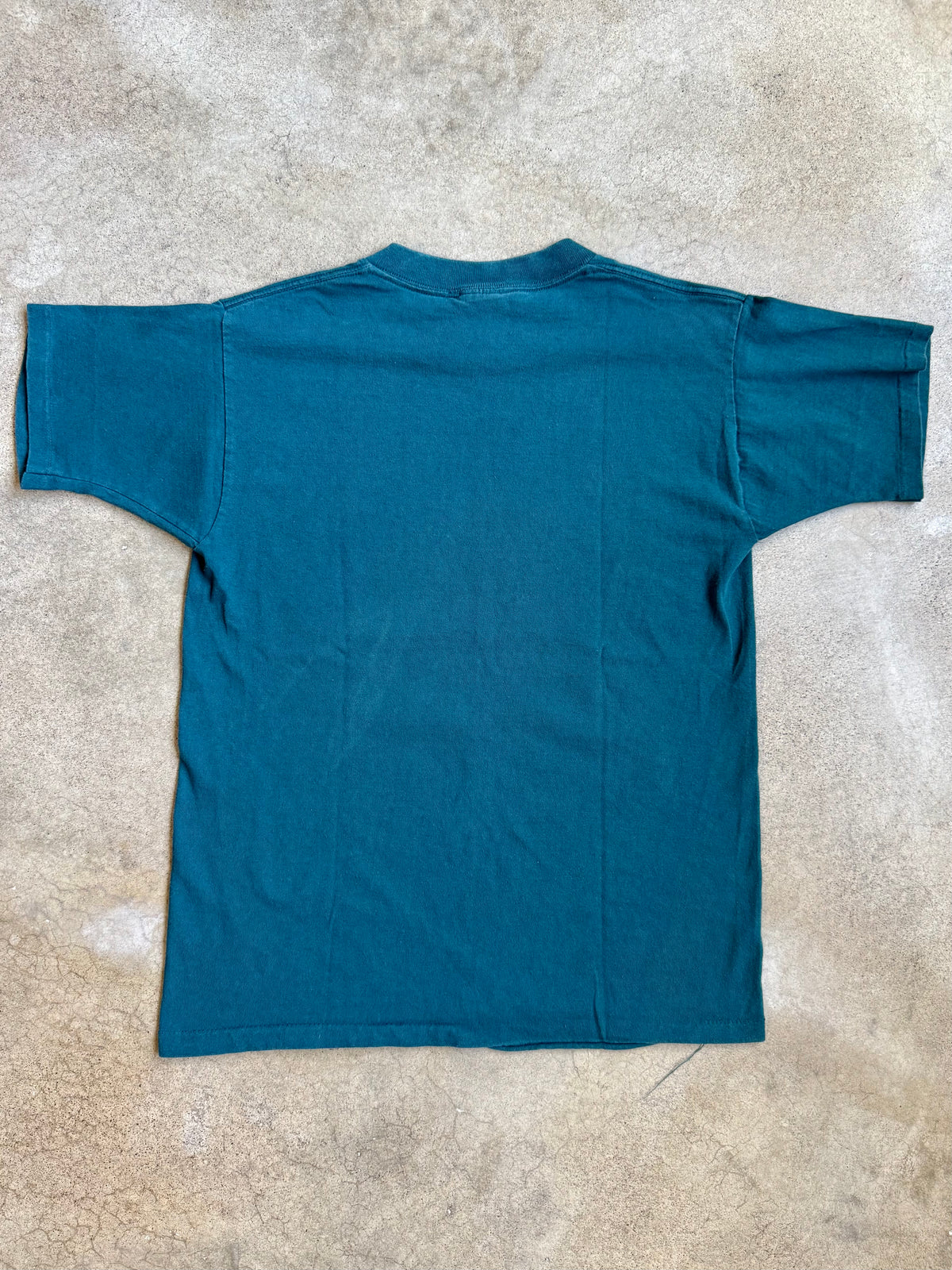 Vintage 1990s “Play By Your Own Rules” Basketball Graphic Tee | Medium