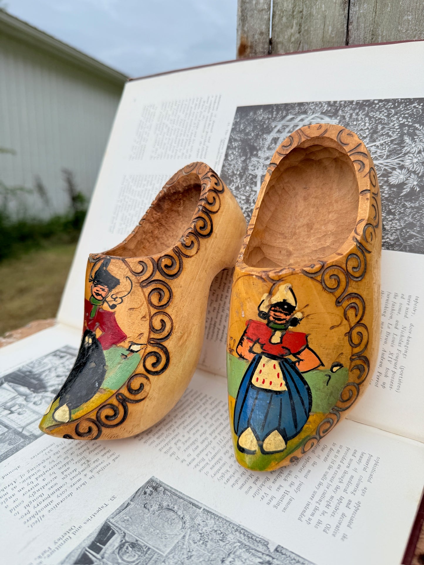Vintage 1950s/60s Wooden Dutch Hand-Painted Clog Wall Hanging Set