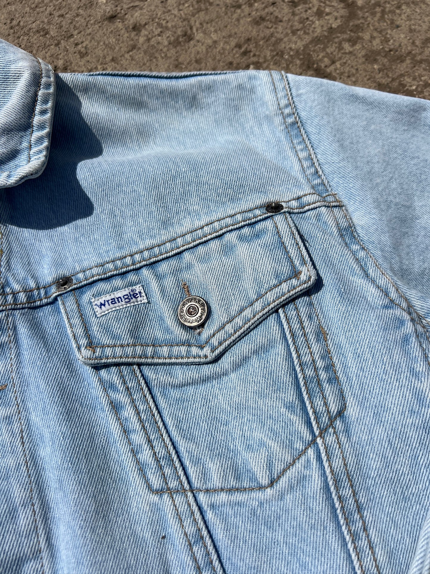 Vintage 1980s Wrangler Light Wash Denim Jacket | Small