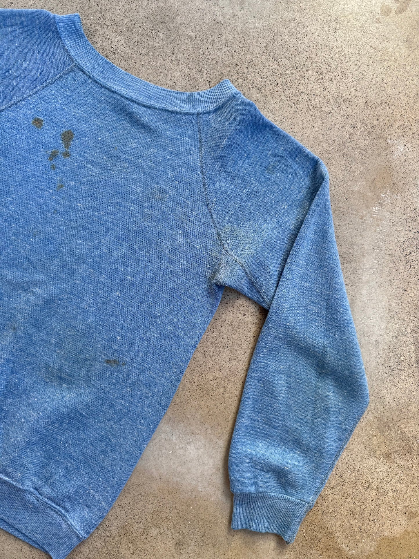 Vintage 1980s Heather Blue Worn Raglan Sweatshirt | XS