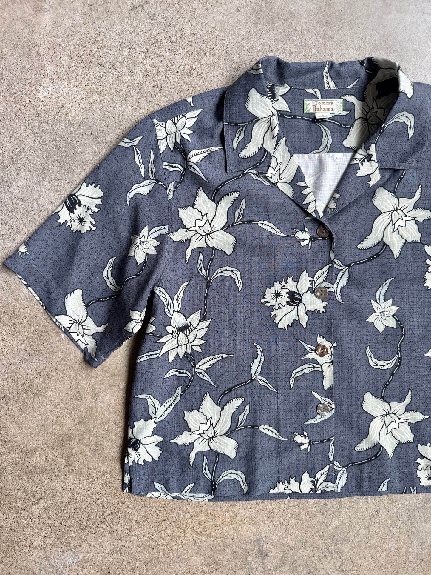 Vintage 1990s Tommy Bahama Blue-Grey Floral 100% Silk Hawaiian Shirt | Large
