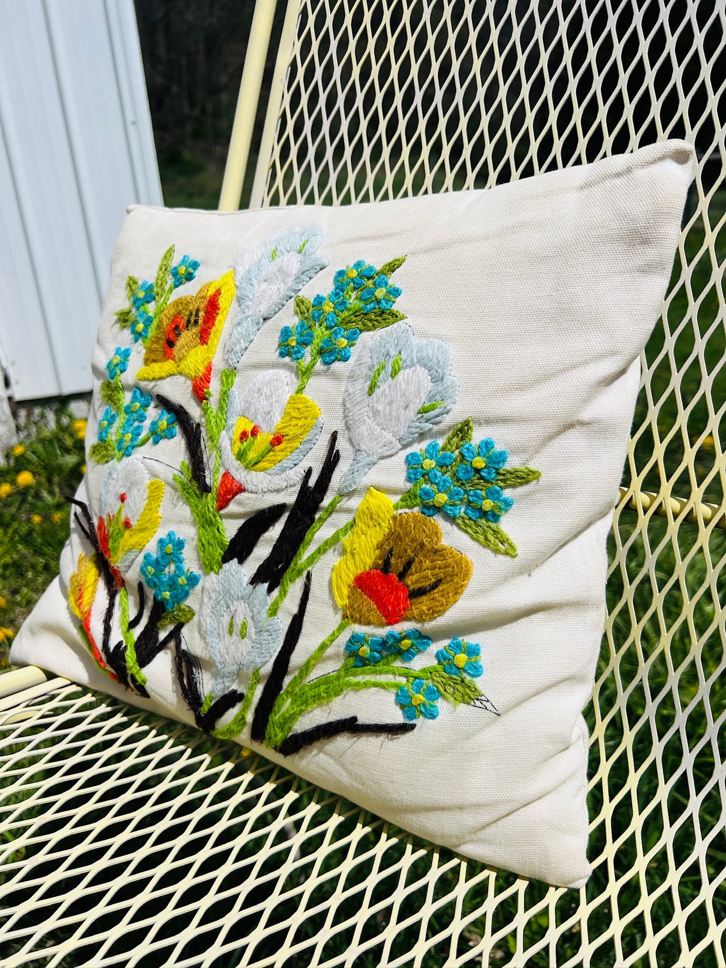 Vintage 1970s Crewel Embroidery Floral Throw Pillow