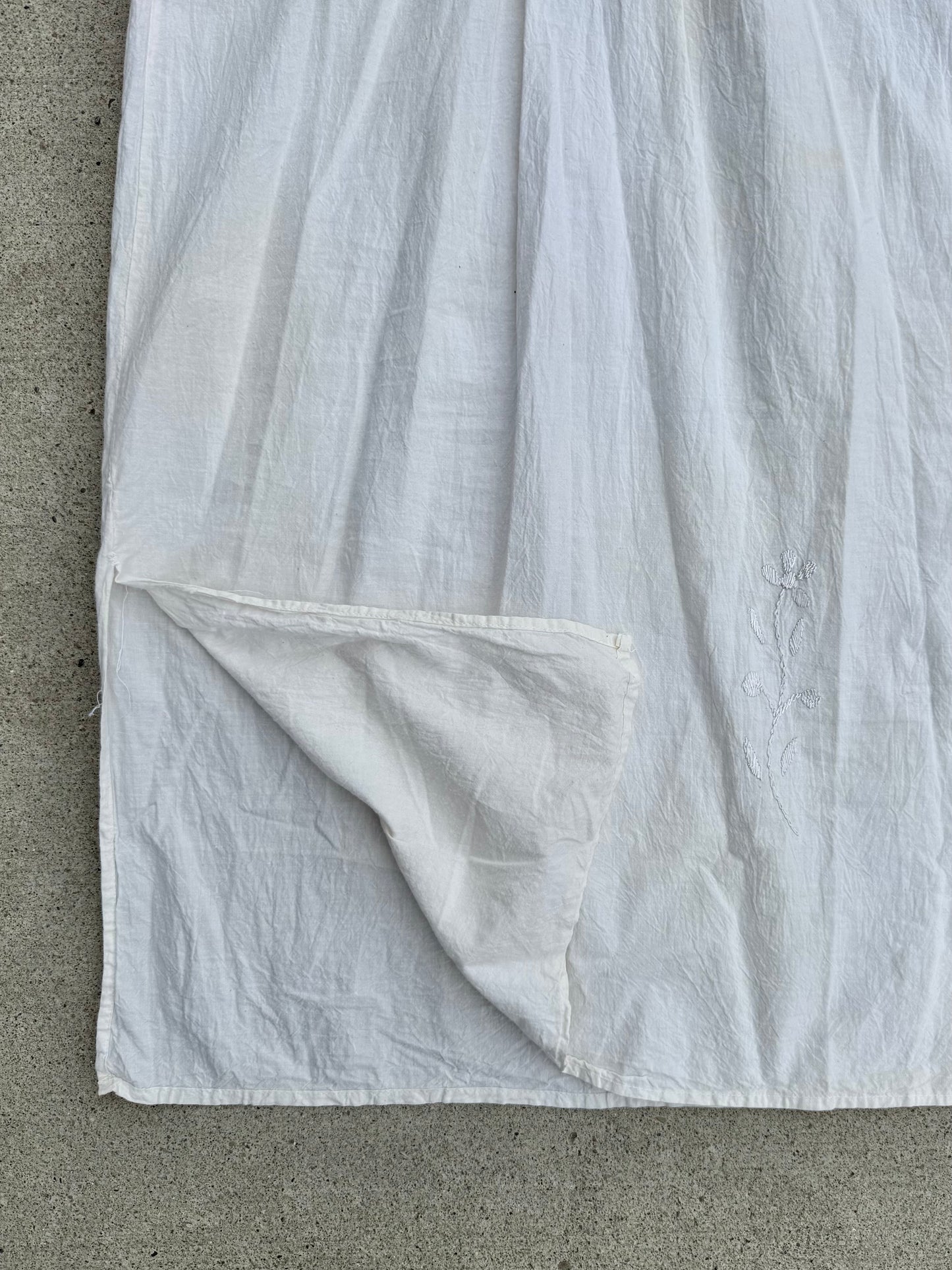 Vintage 1960s White Embroidered High-Neck Cotton Dress | Medium