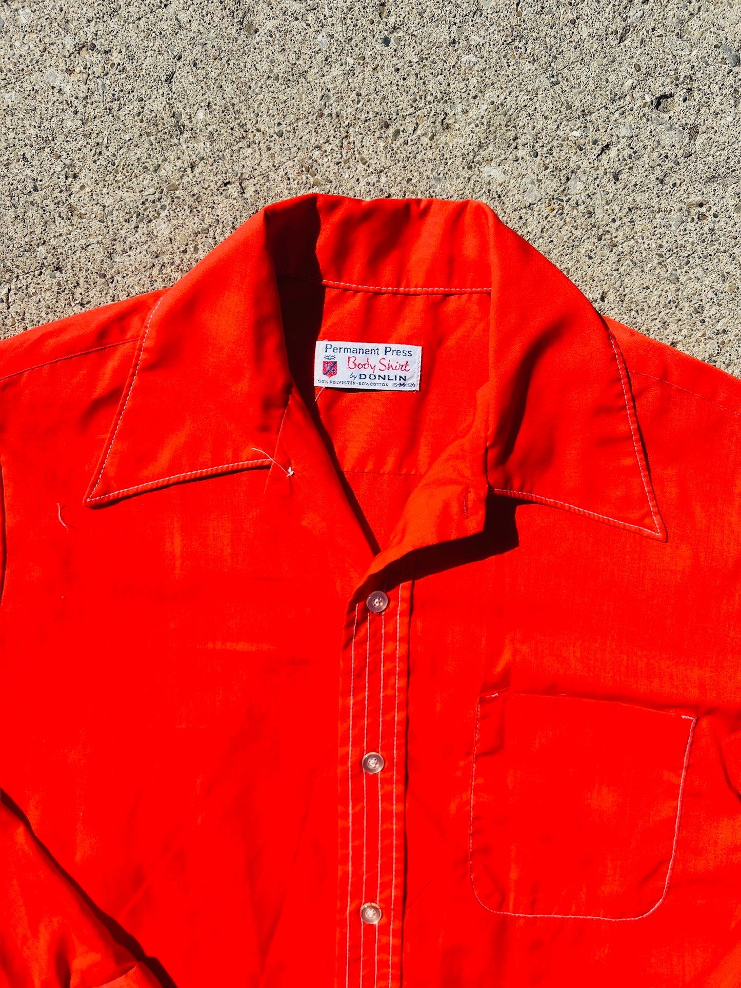 Vintage 1960s Donlin Red Dagger Collar Button Up Shirt | Medium