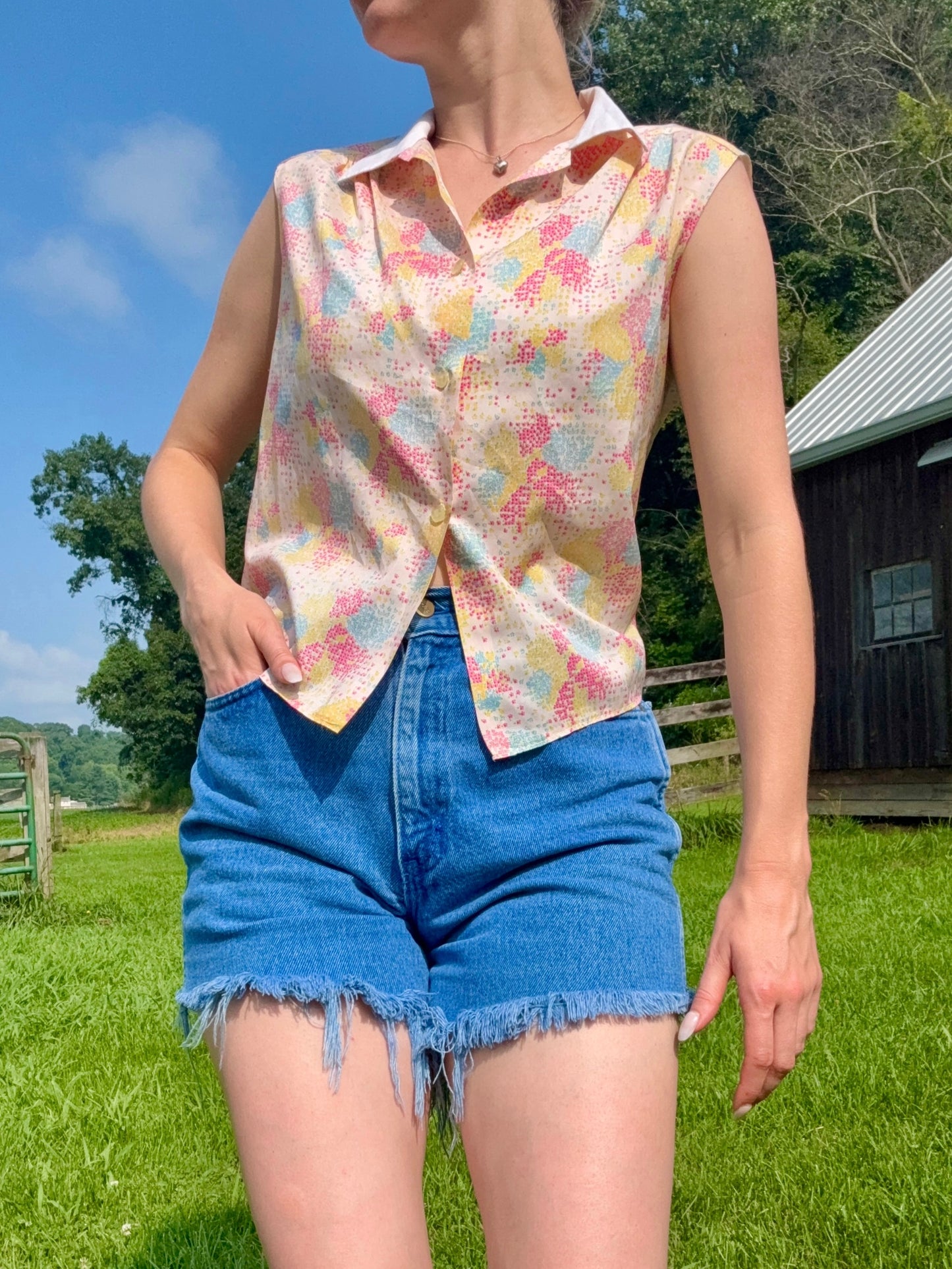 Vintage 1960s Multi-Color Pixel Floral Print Sleeveless Blouse | Large