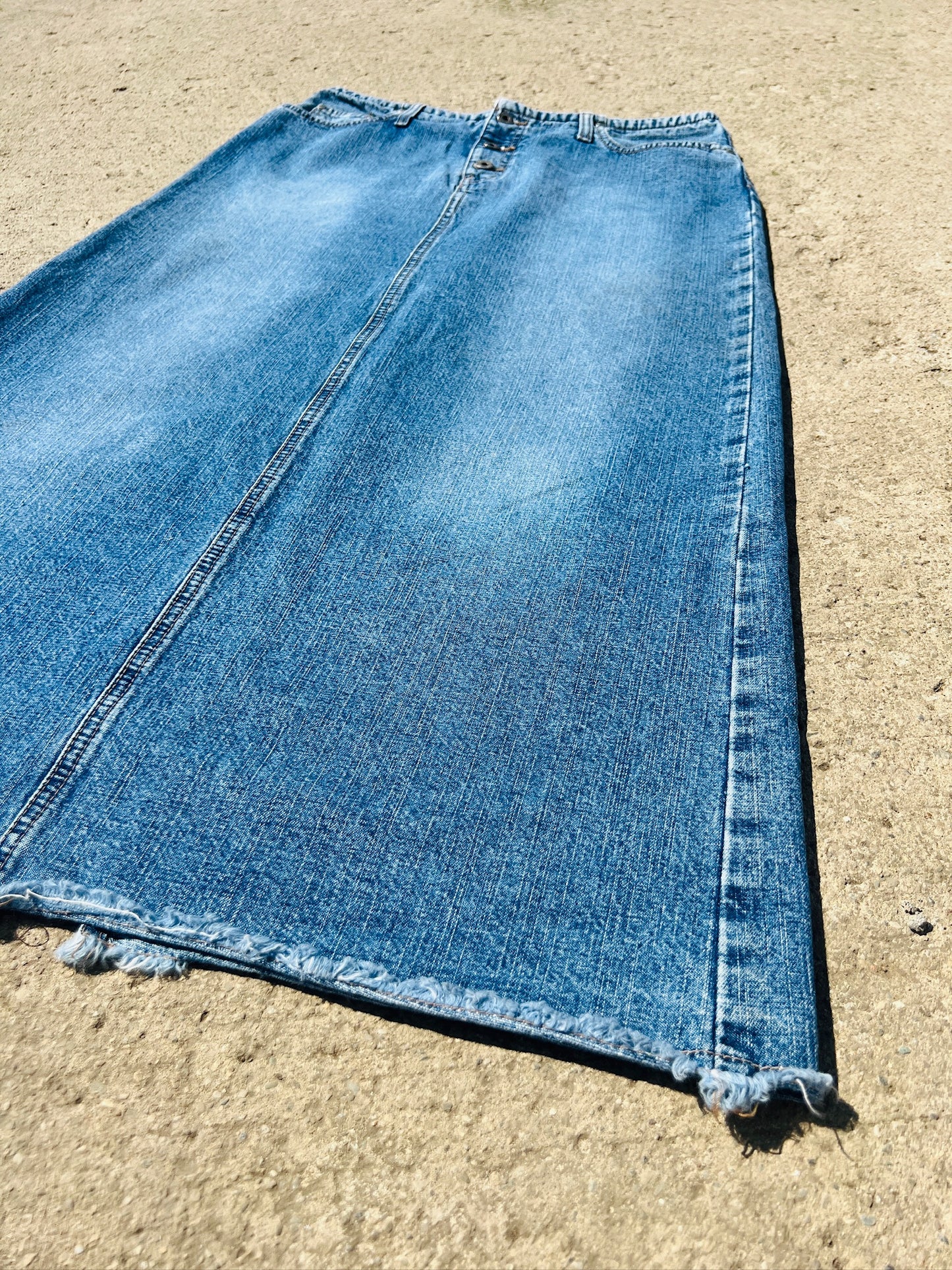 Vintage 90s/Y2K Hydraulic Low Rise Denim Maxi Skirt | Waist 33”