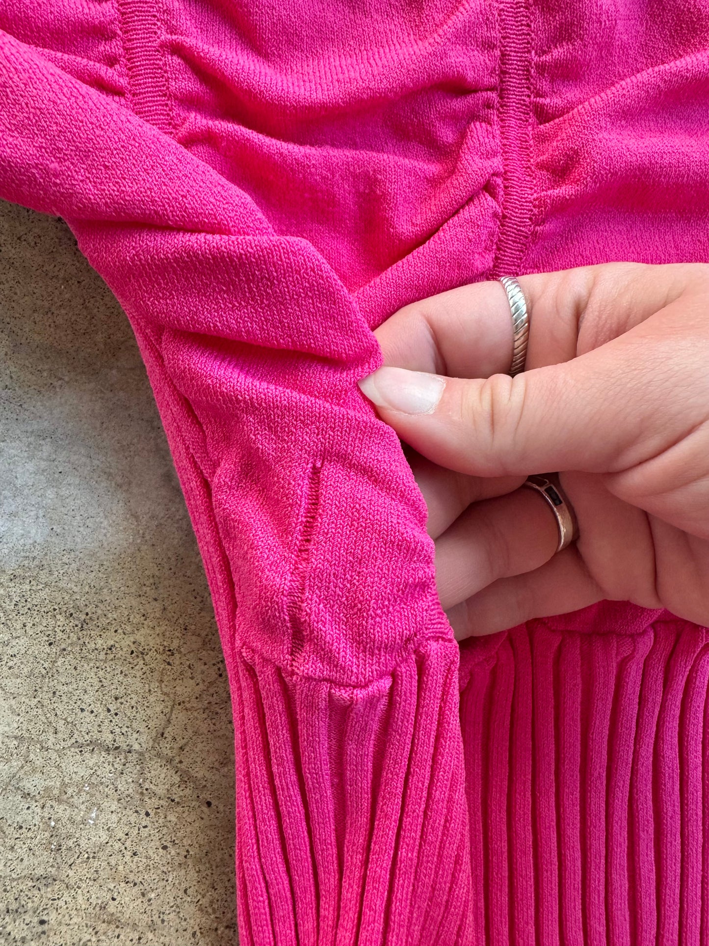 2000s Hot Pink Sleeveless Ribbed Turtleneck Top | Medium