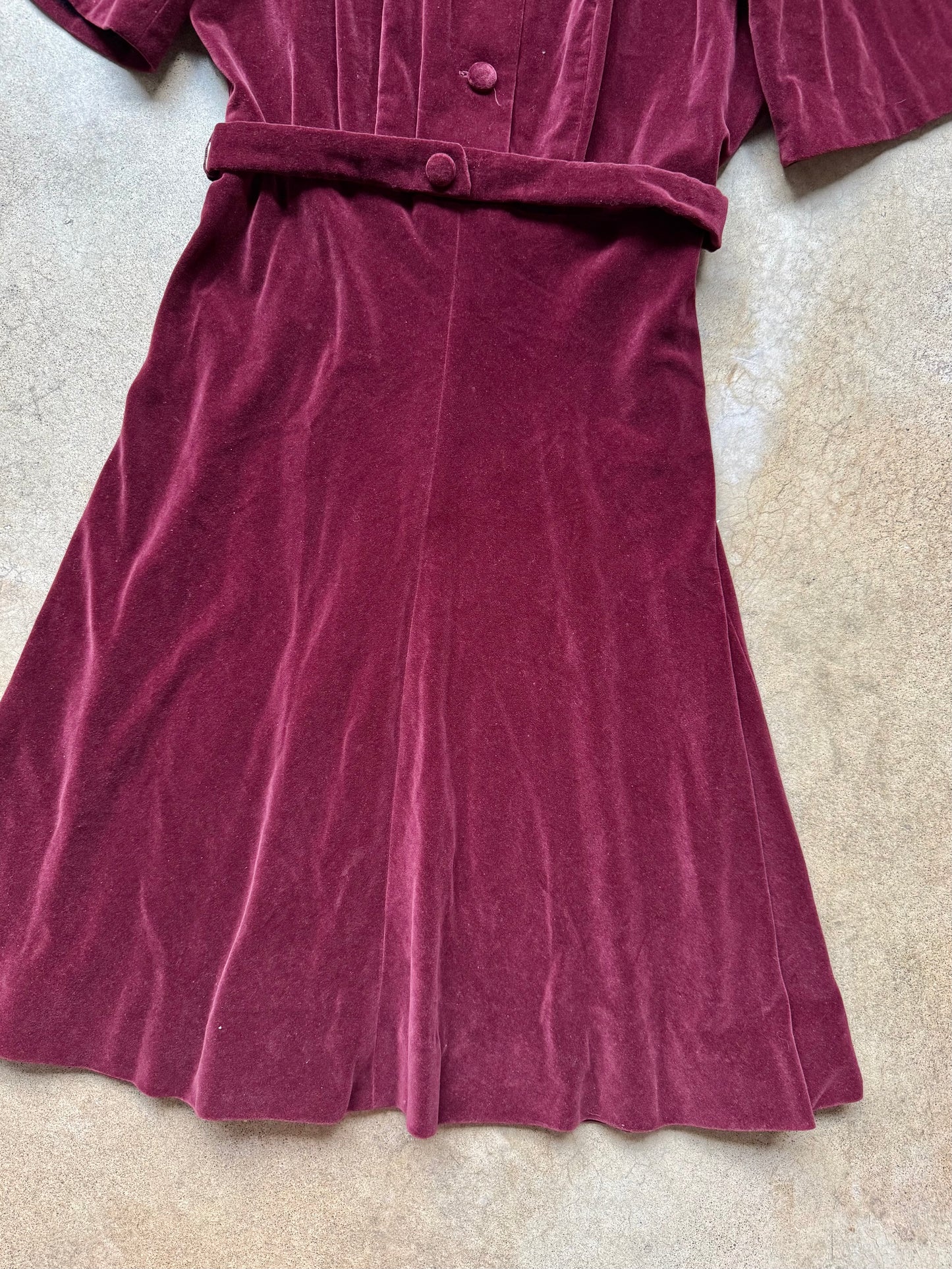 Vintage 1940s Handmade Ohio State Theatre Dept. Burgundy Velvet Belted Button-Front Dress | Medium
