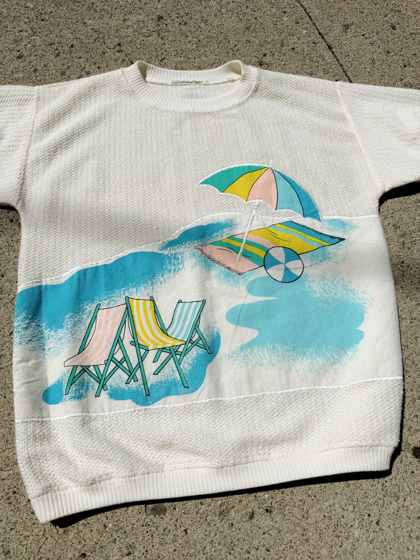 Vintage 1980s Beach Scene Short Sleeve Knit Sweatshirt | Medium