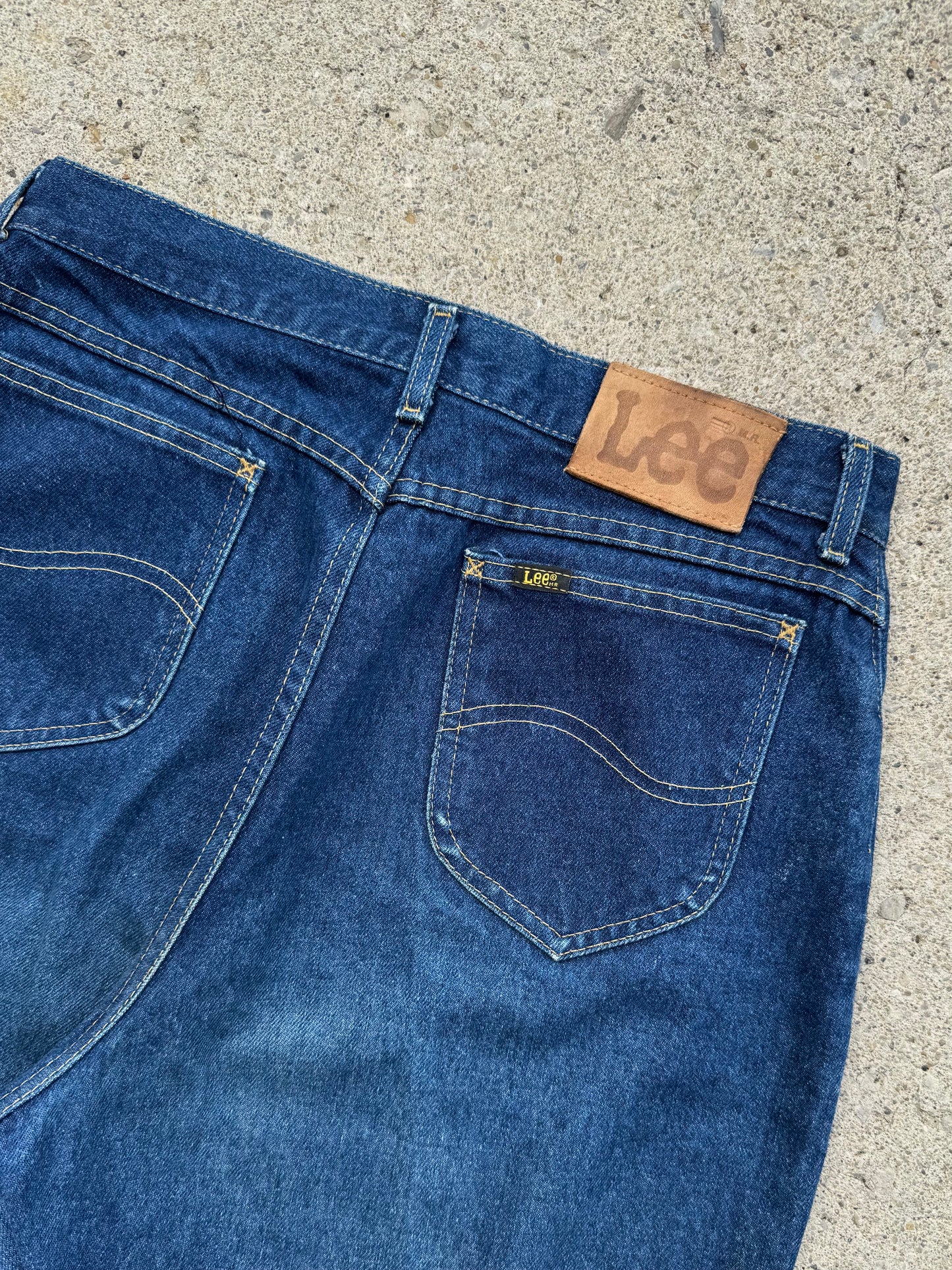 Vintage 1980s Lee Dark Wash High Waisted Jeans | Waist 31”
