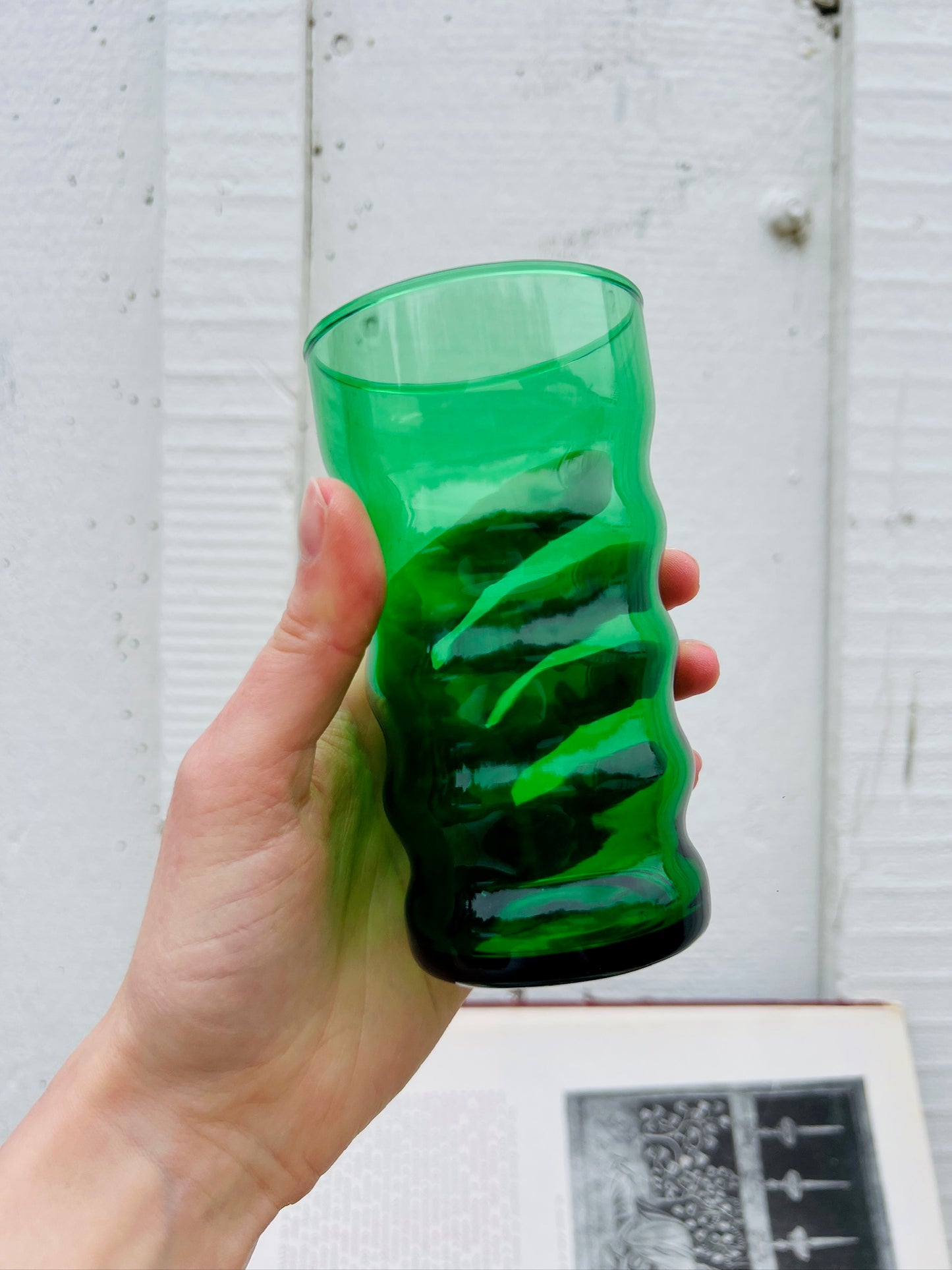 Vintage 1960s Anchor Hocking Emerald Wavy Glasses | Set of 5