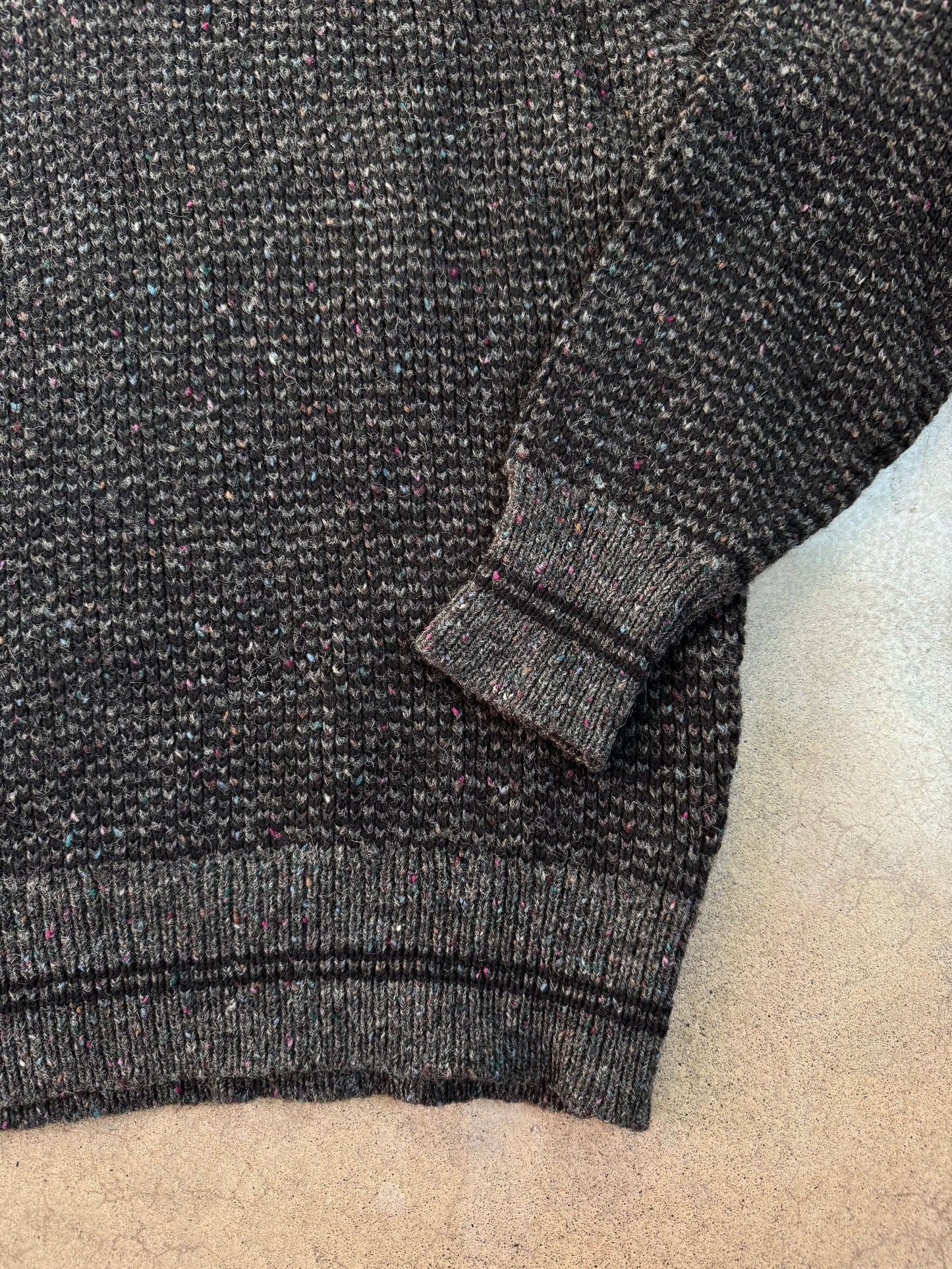 Vintage 1950s Bunce Brothers Cleveland Speckled Wool V-Neck Sweater | M/L