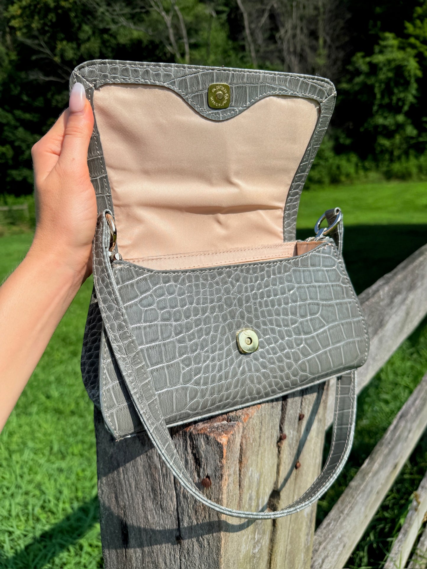 Vintage 1990s Liz Claiborne Grey Faux Croc Shoulder Bag