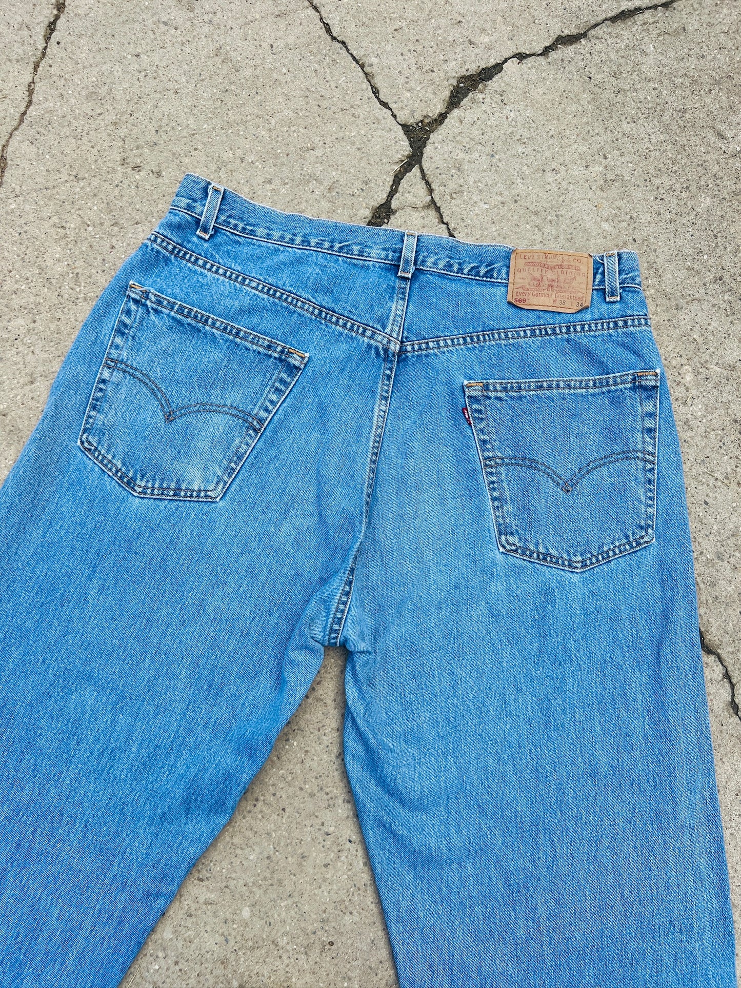 Vintage 1990s Levi's 569 Loose Straight Fit Jeans | Waist 38”