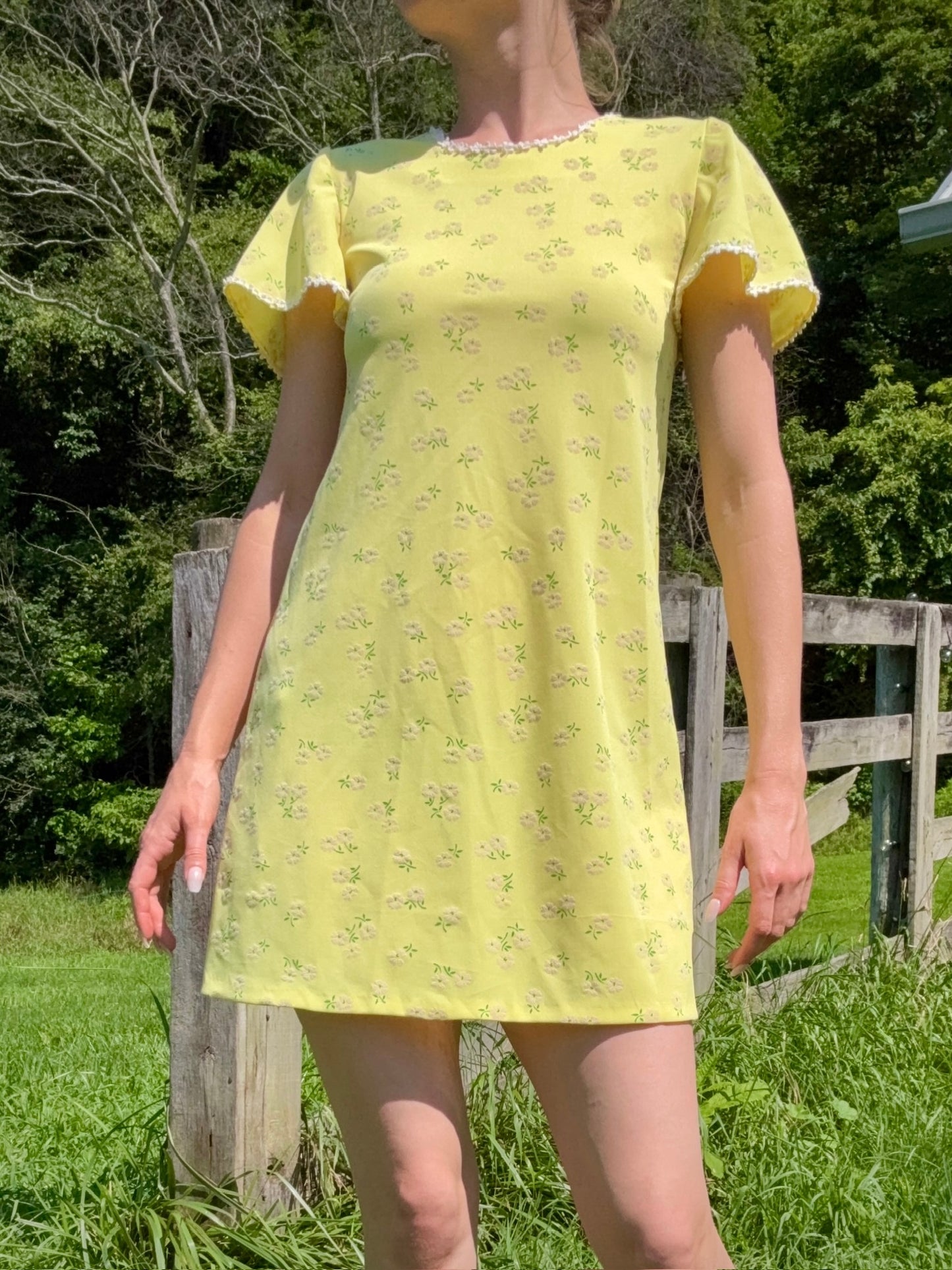 Vintage 1960s Yellow Floral Print Short Sleeve Mini Dress | XS