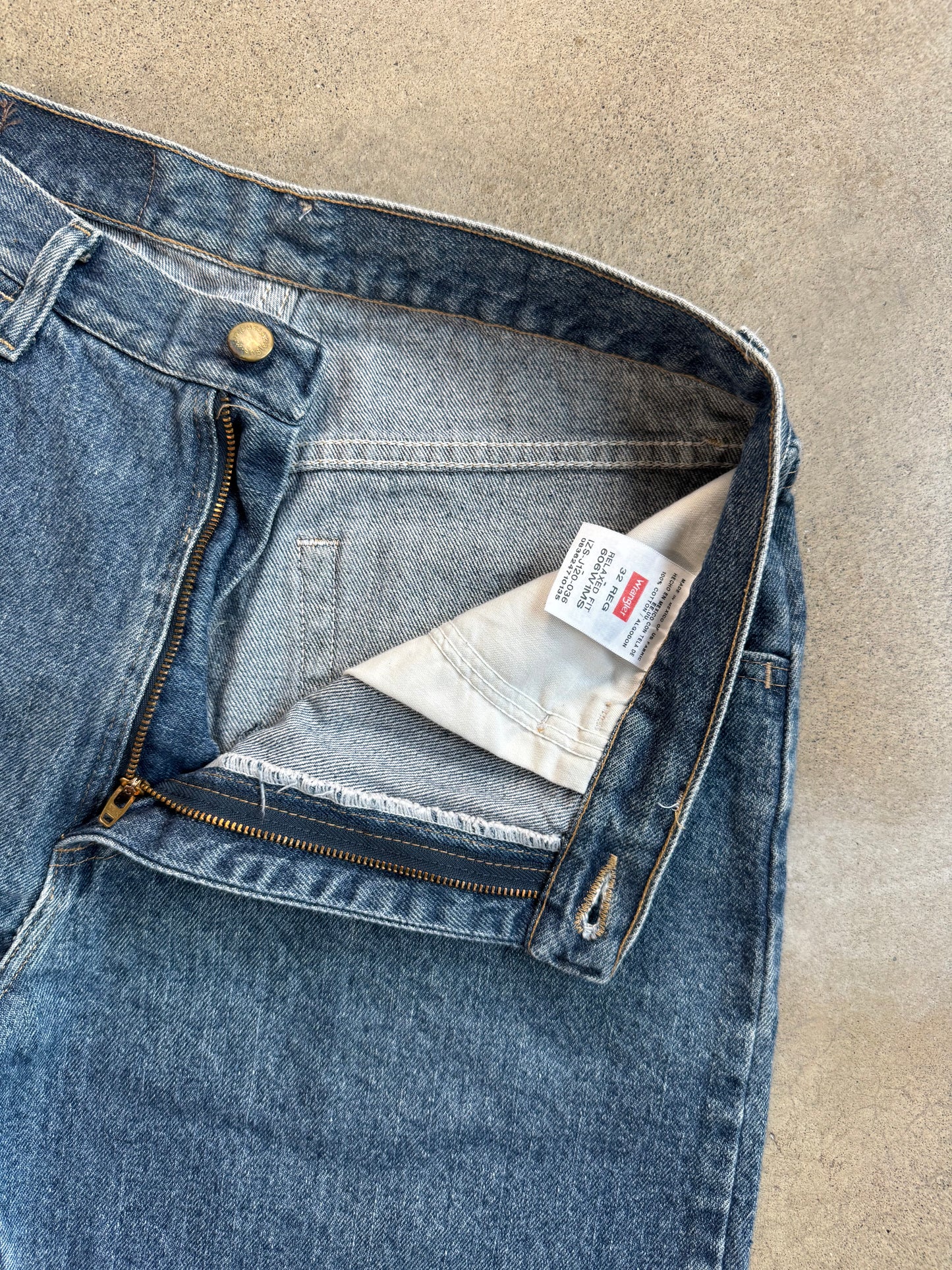 Vintage 1990s Wrangler Denim Shorts | Waist 32”