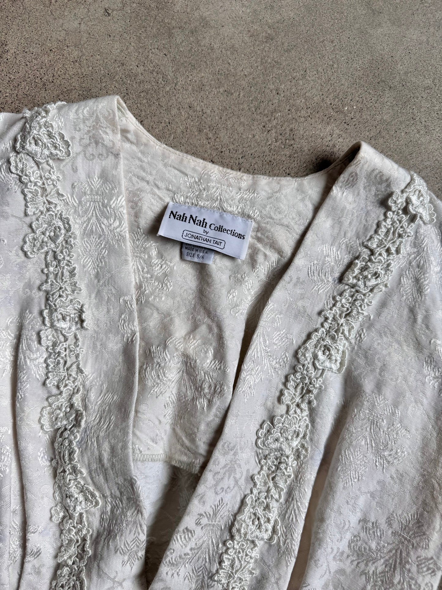 Vintage 1980s Nah Nah Collections by Jonathan Tait Ivory Floral Jacquard & Lace Short Sleeve Blazer | Small