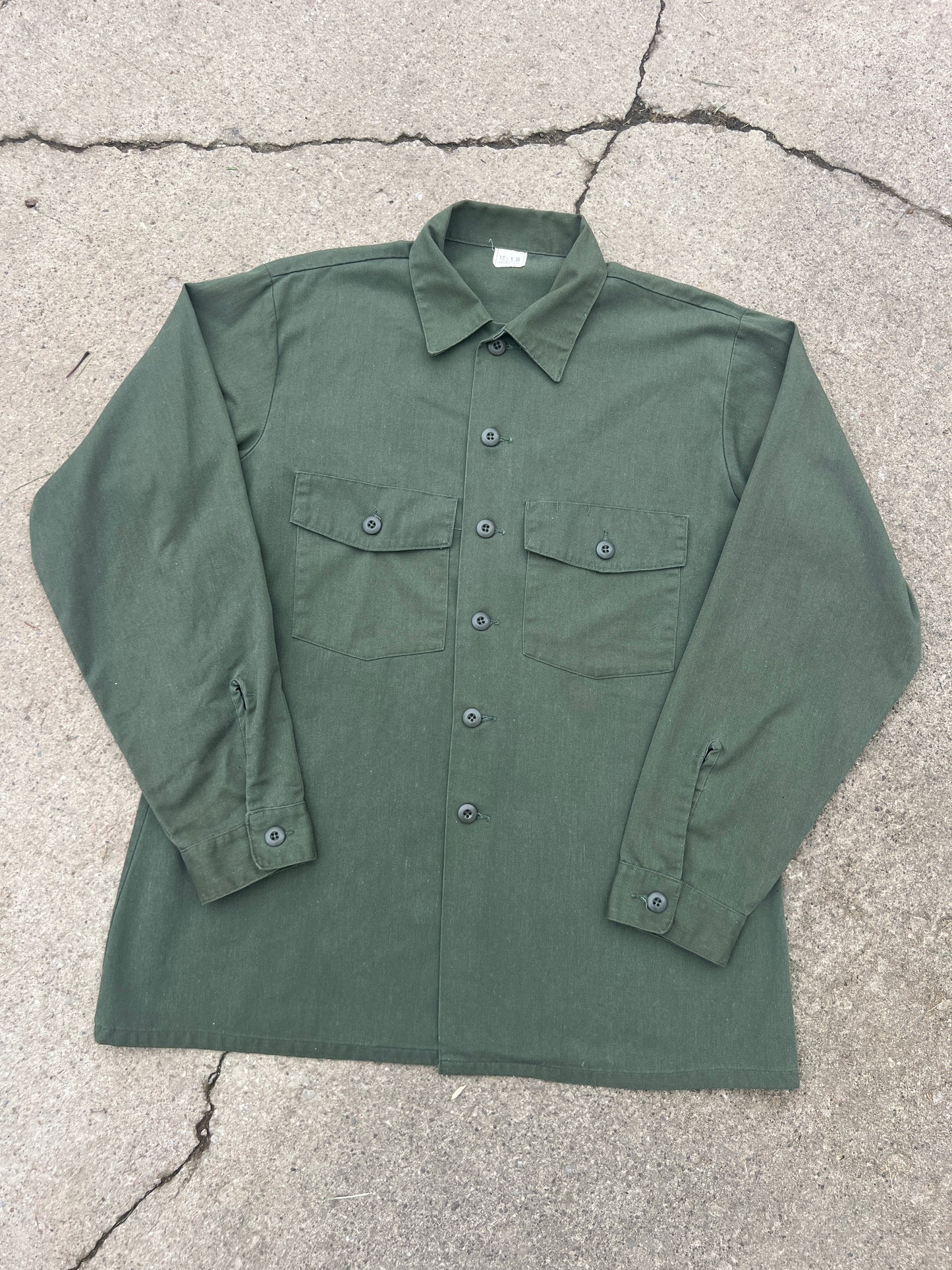 Vintage 1970s Military Issue Vietnam Era Utility Shirt | XXL