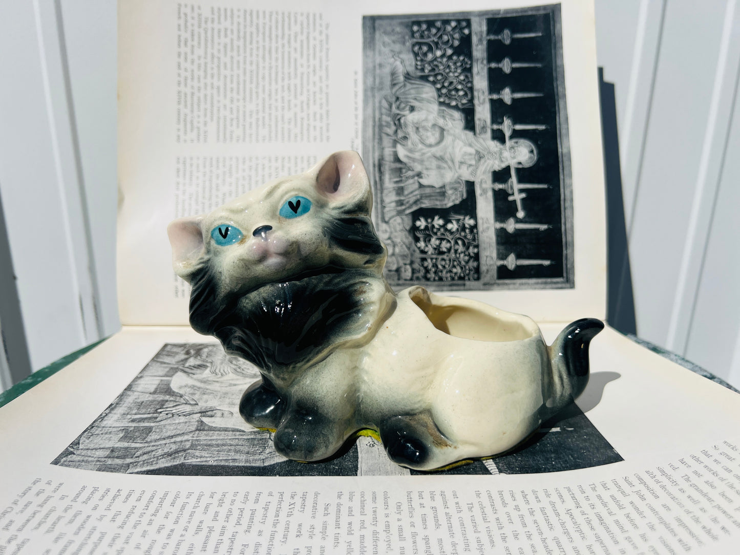 Vintage 1950s Ceramic Blue Eyed Cat Planter